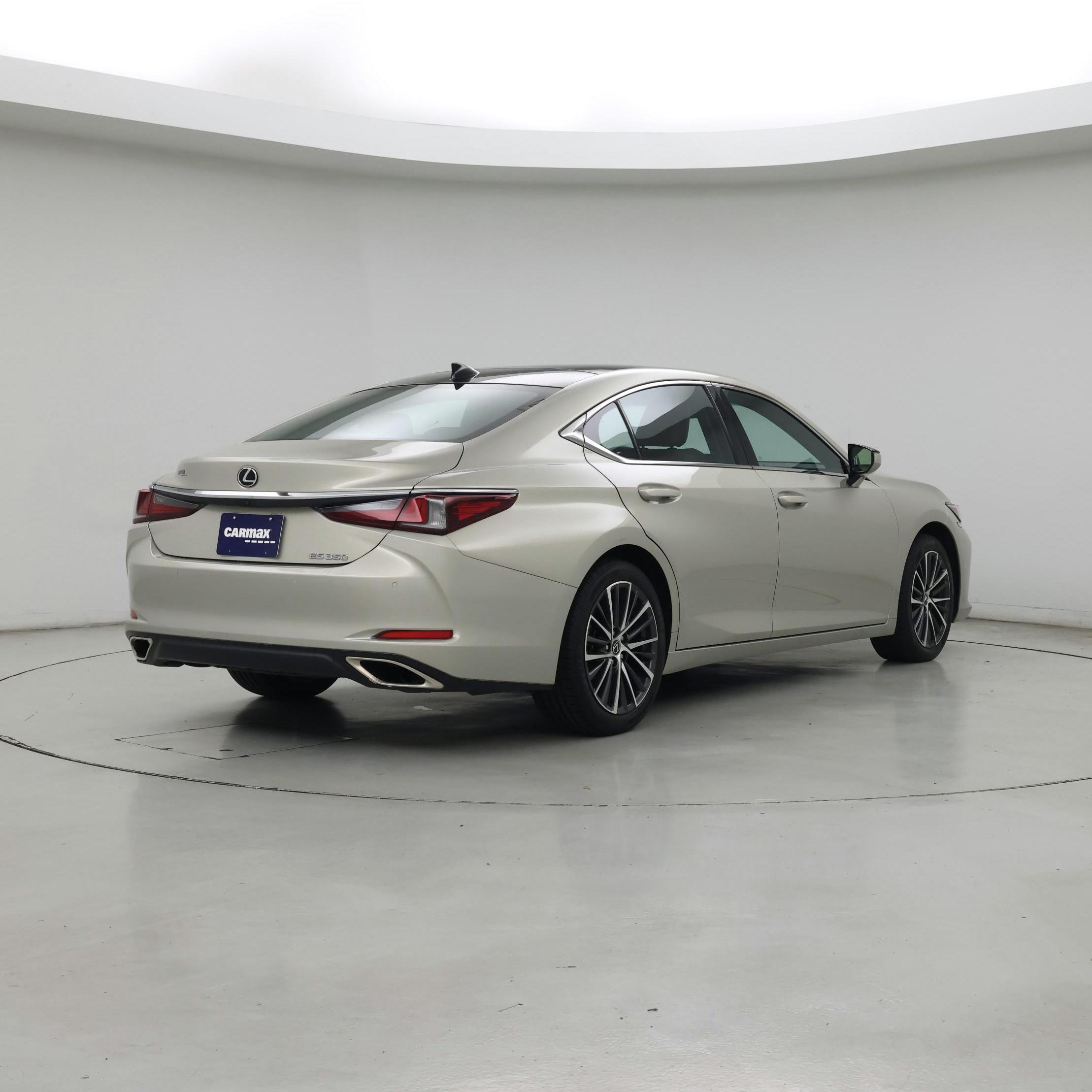 Thumbnail: 2022 Lexus ES - 8