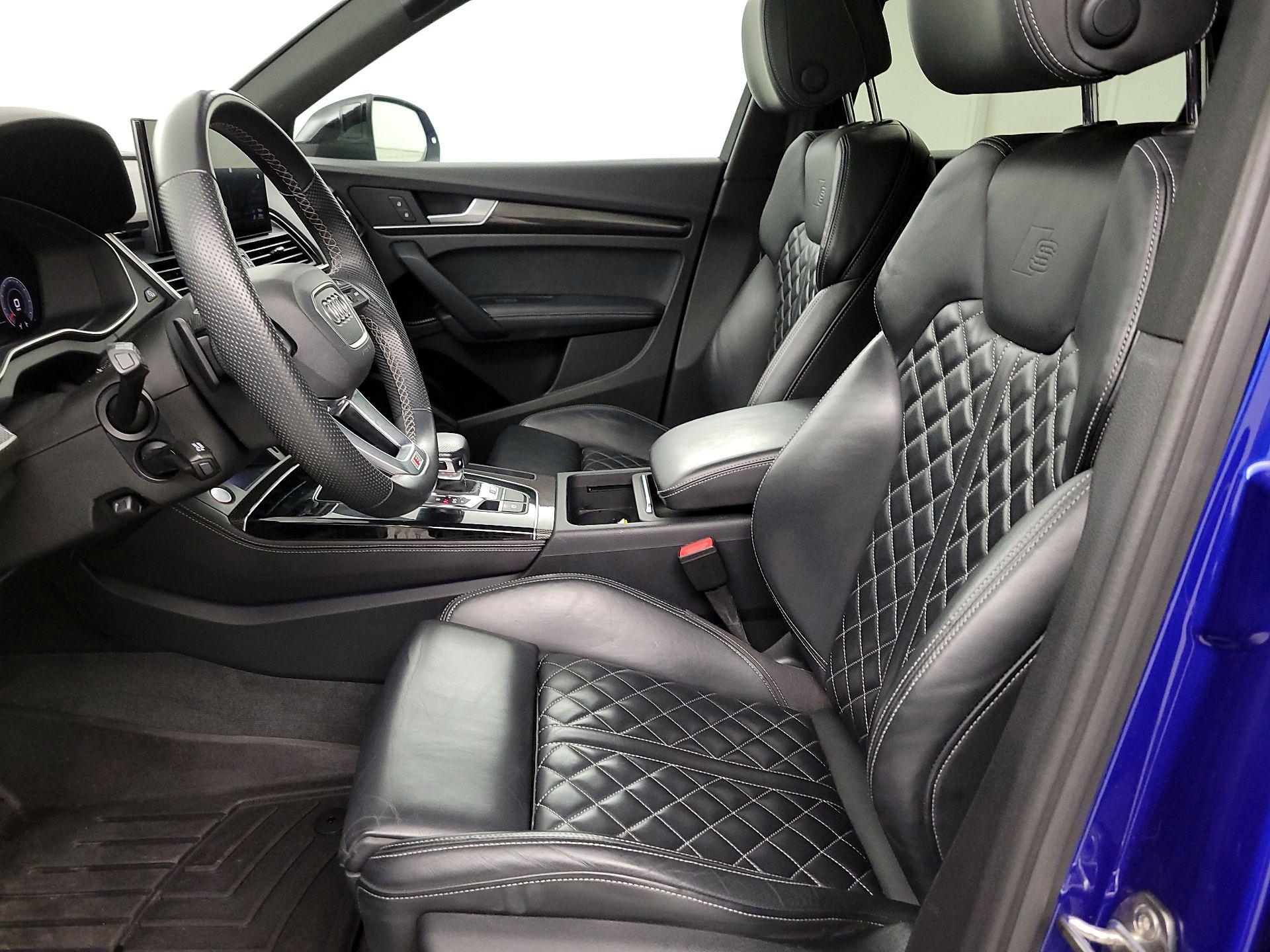 Thumbnail: 2022 Audi SQ5 - 11