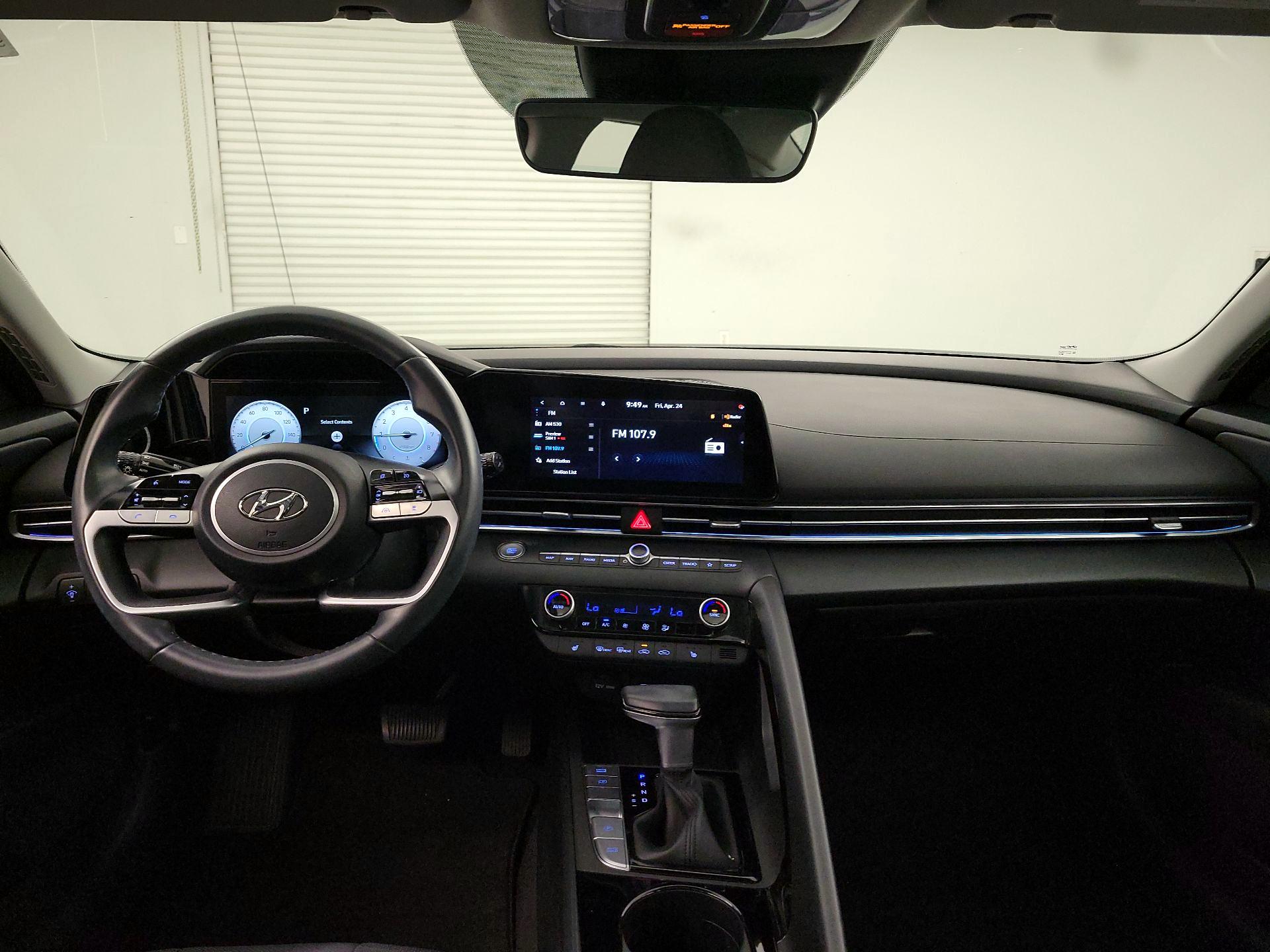Thumbnail: 2022 Hyundai Elantra - 9