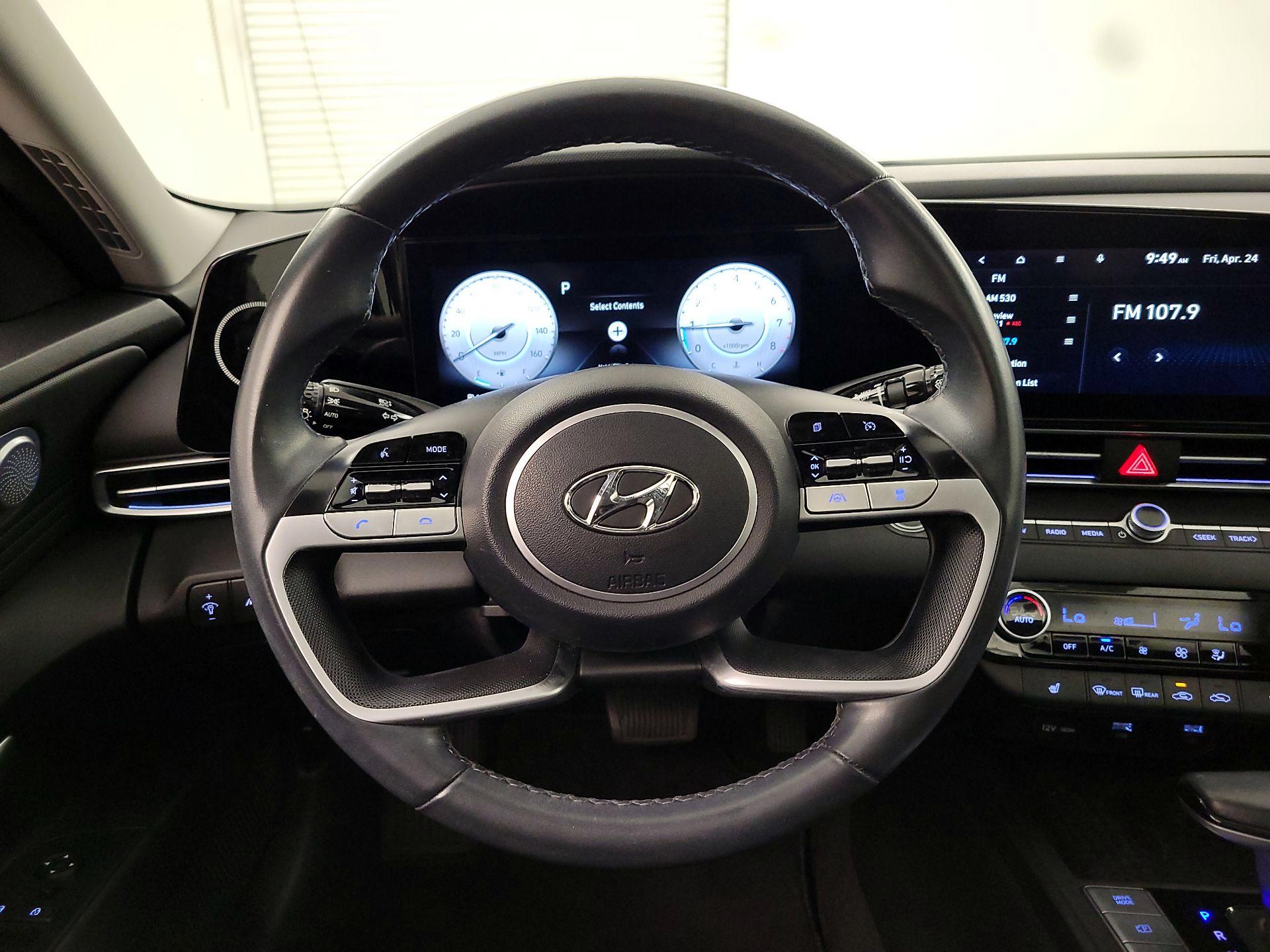 Thumbnail: 2022 Hyundai Elantra - 10