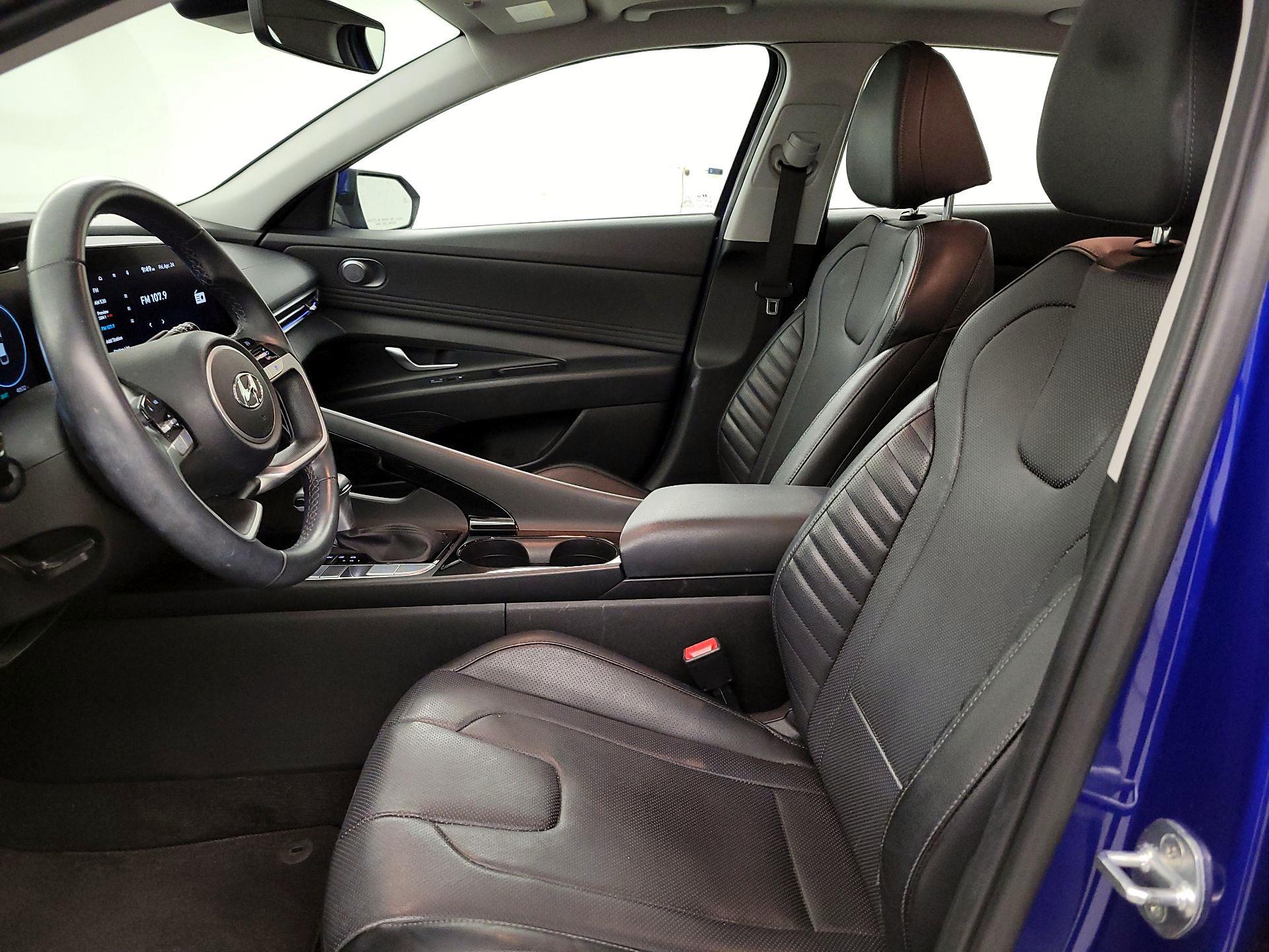 Thumbnail: 2022 Hyundai Elantra - 11
