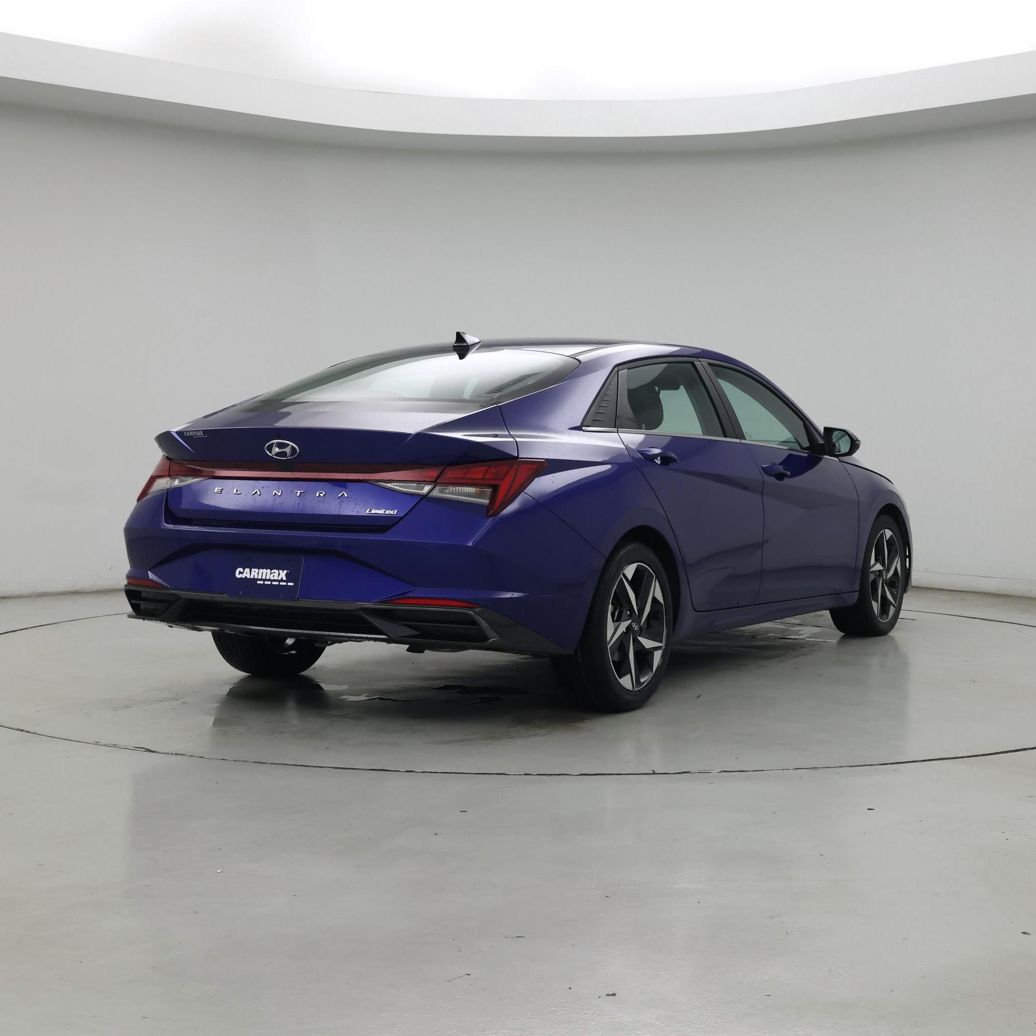 Thumbnail: 2022 Hyundai Elantra - 8