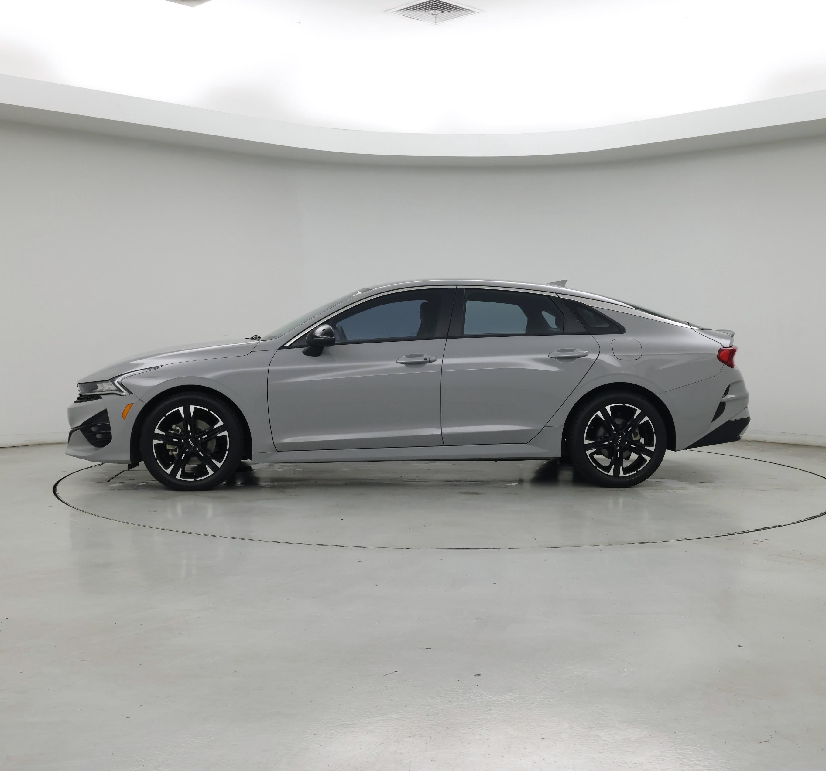 Thumbnail: 2023 Kia K5 - 3
