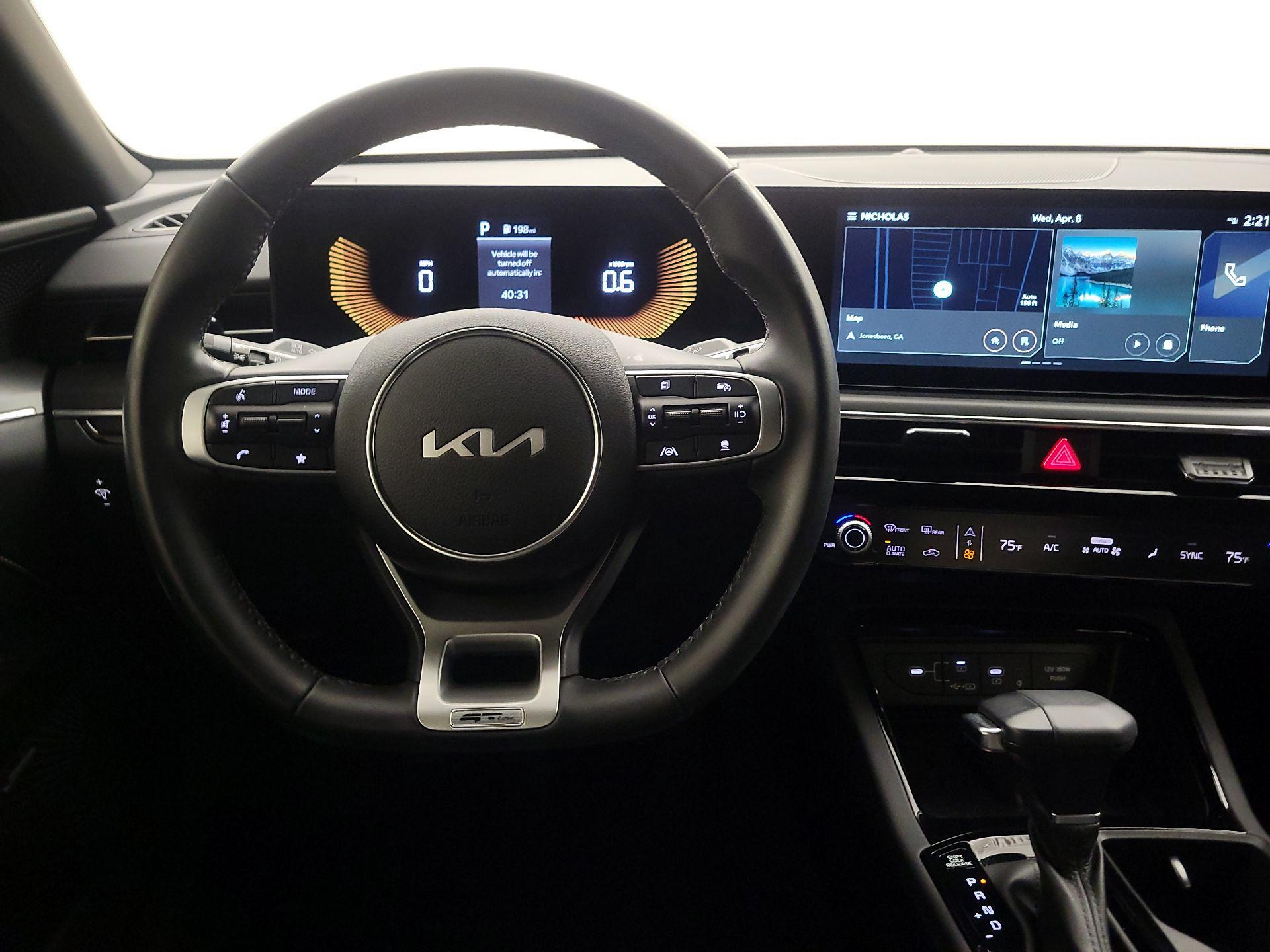 Thumbnail: 2025 Kia K5 - 10