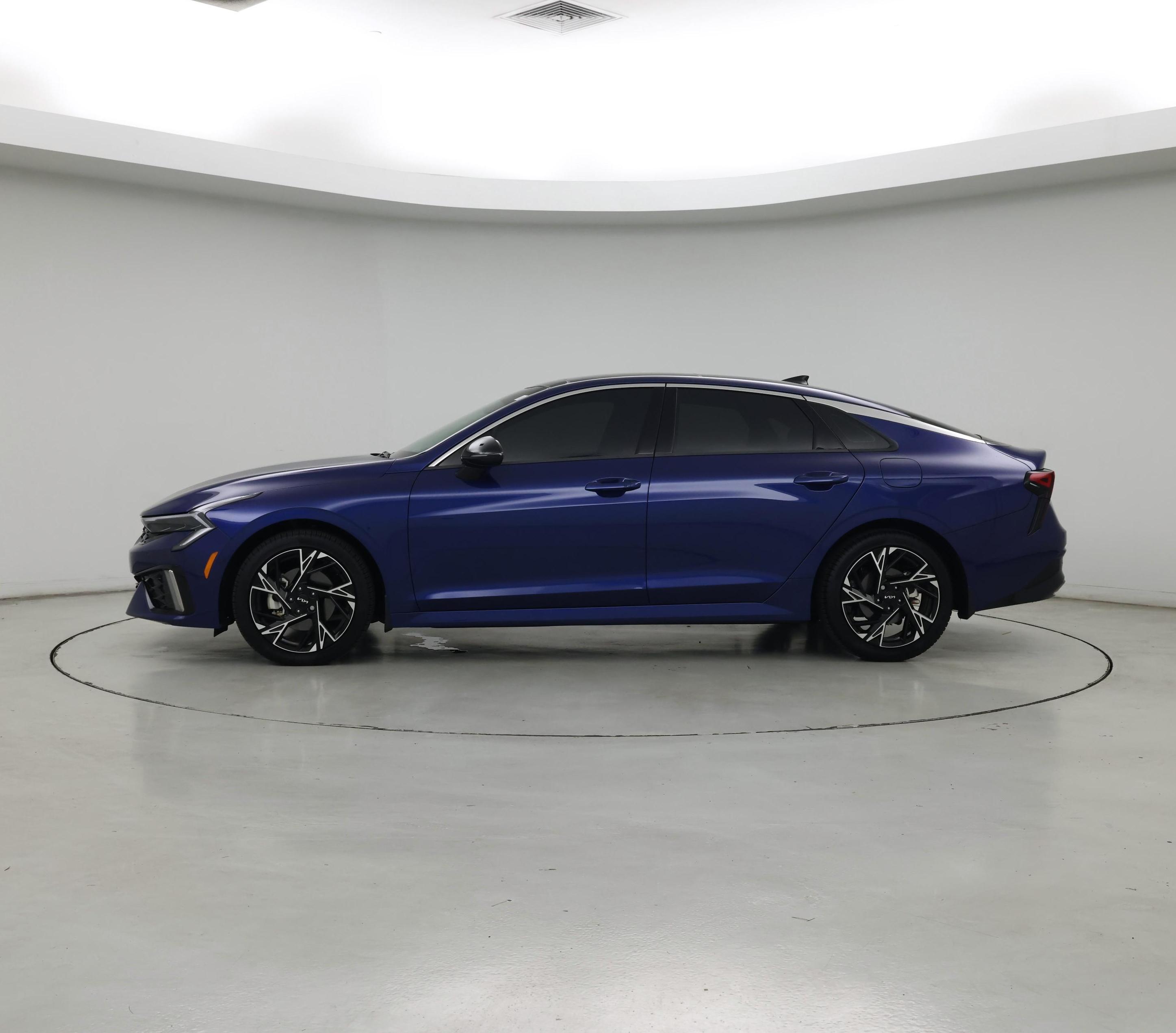 Thumbnail: 2025 Kia K5 - 3