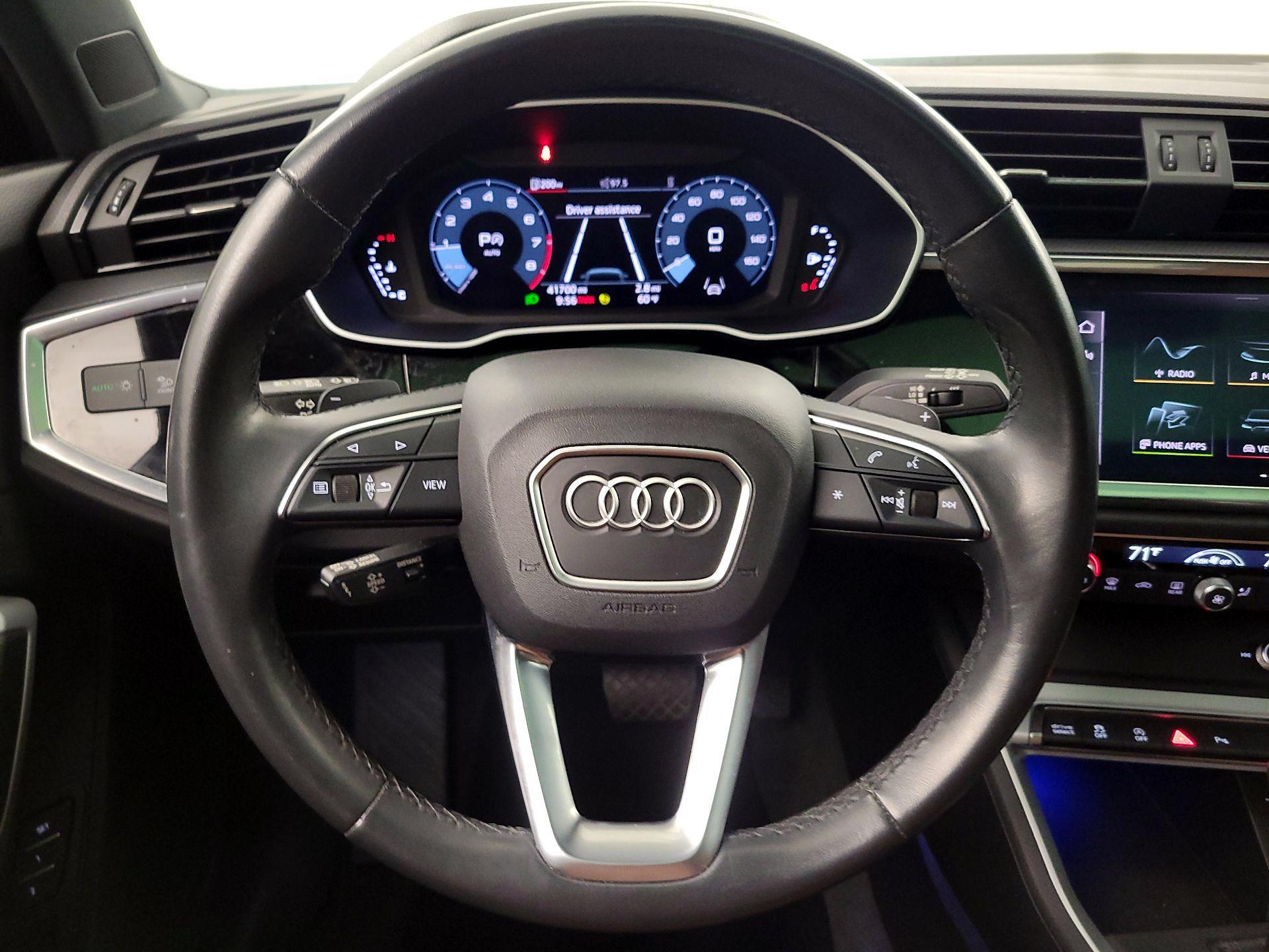 Thumbnail: 2022 Audi Q3 - 10