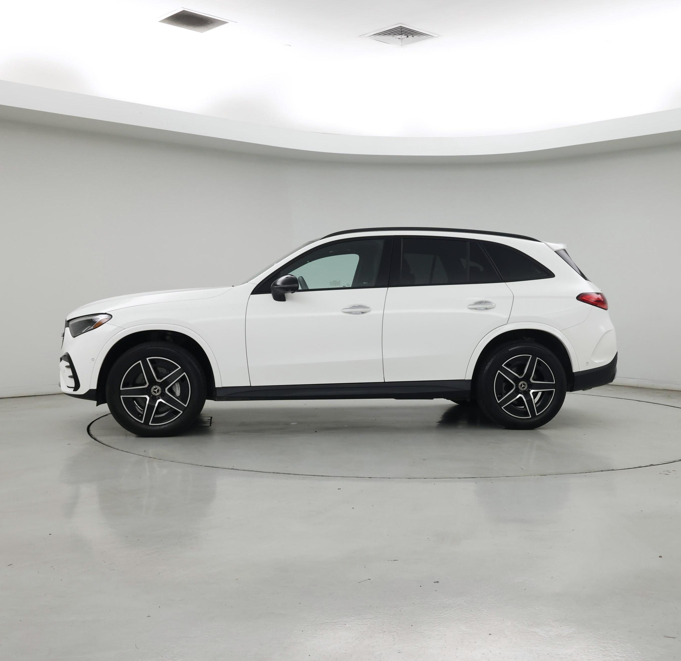 Thumbnail: 2024 Mercedes-Benz GLC - 3