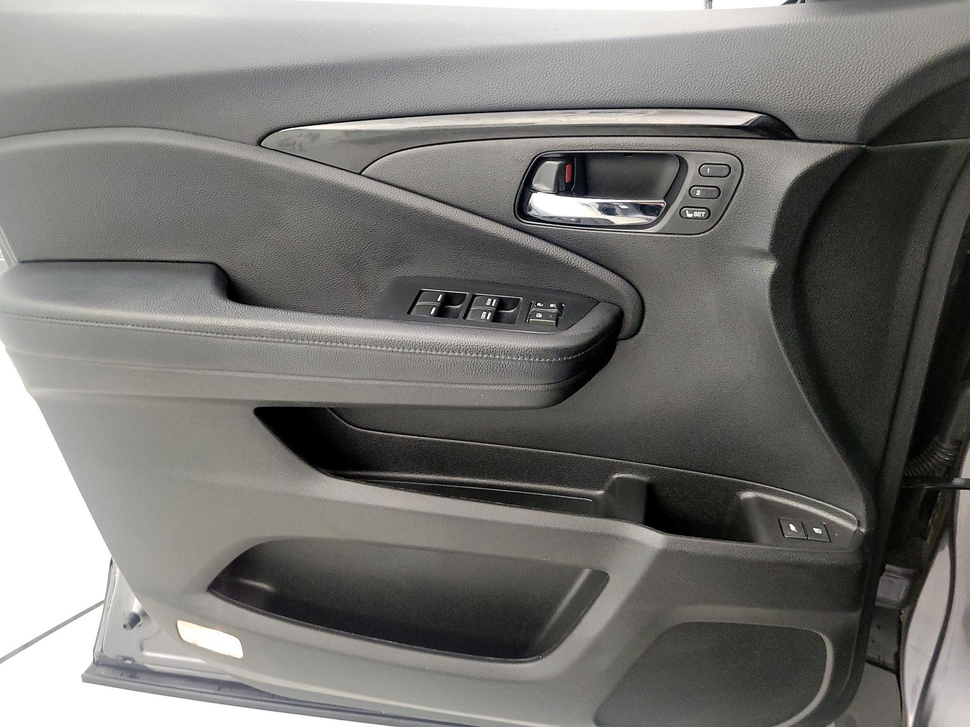 Thumbnail: 2022 Honda Pilot - 12