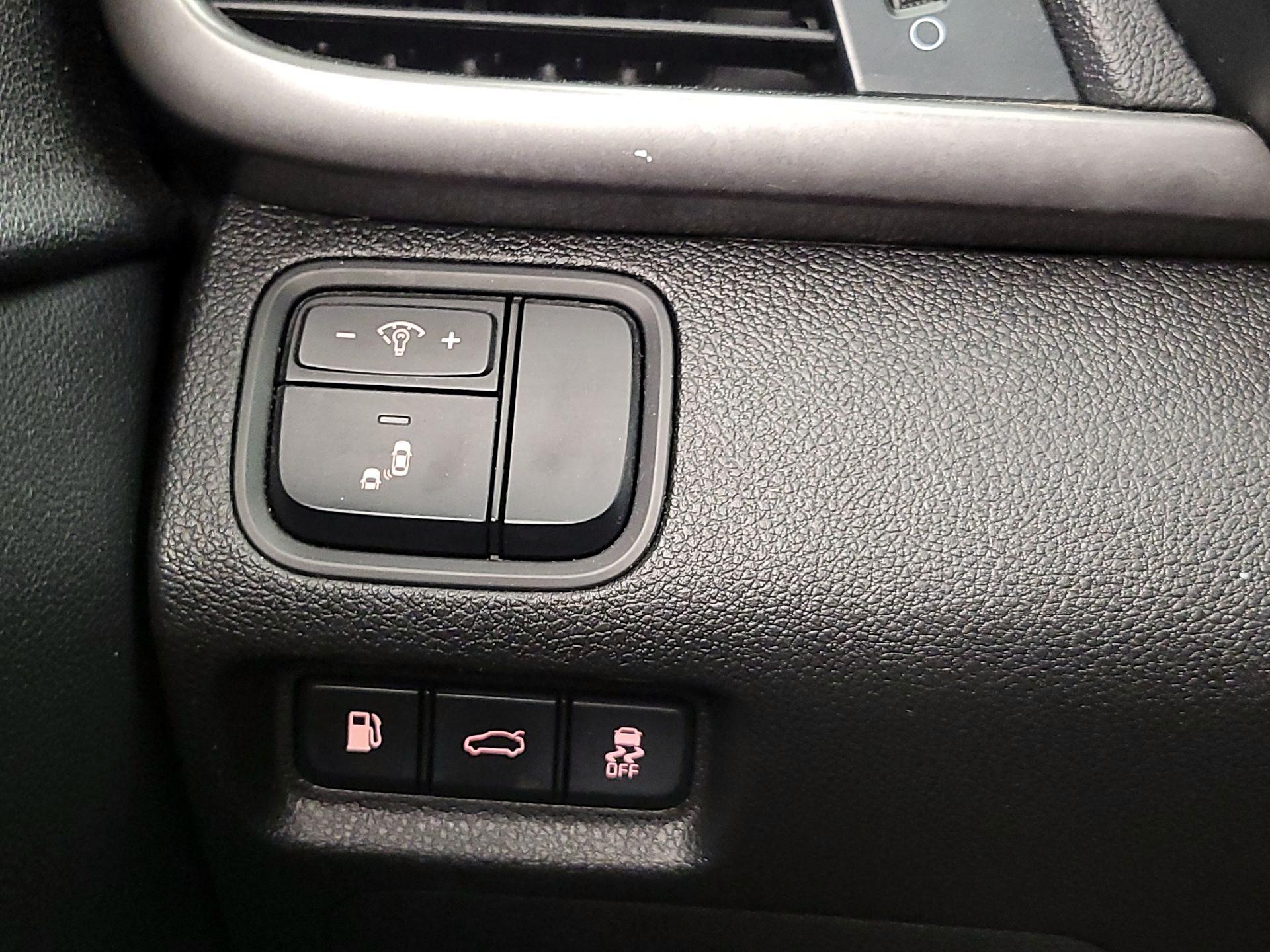 Thumbnail: 2018 Kia Optima - 13