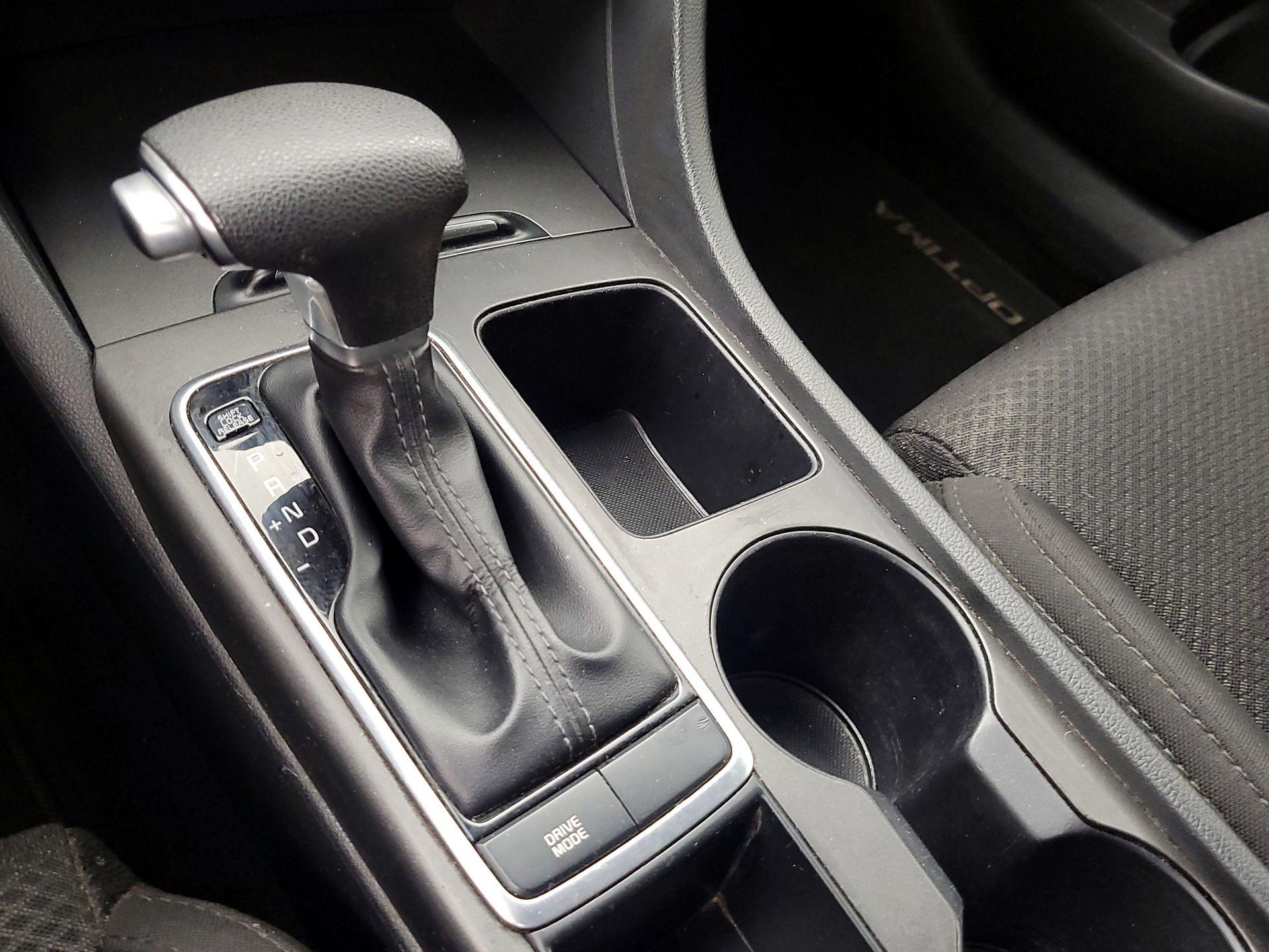 Thumbnail: 2018 Kia Optima - 17