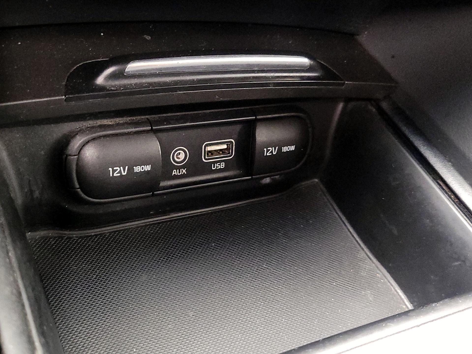 Thumbnail: 2018 Kia Optima - 18