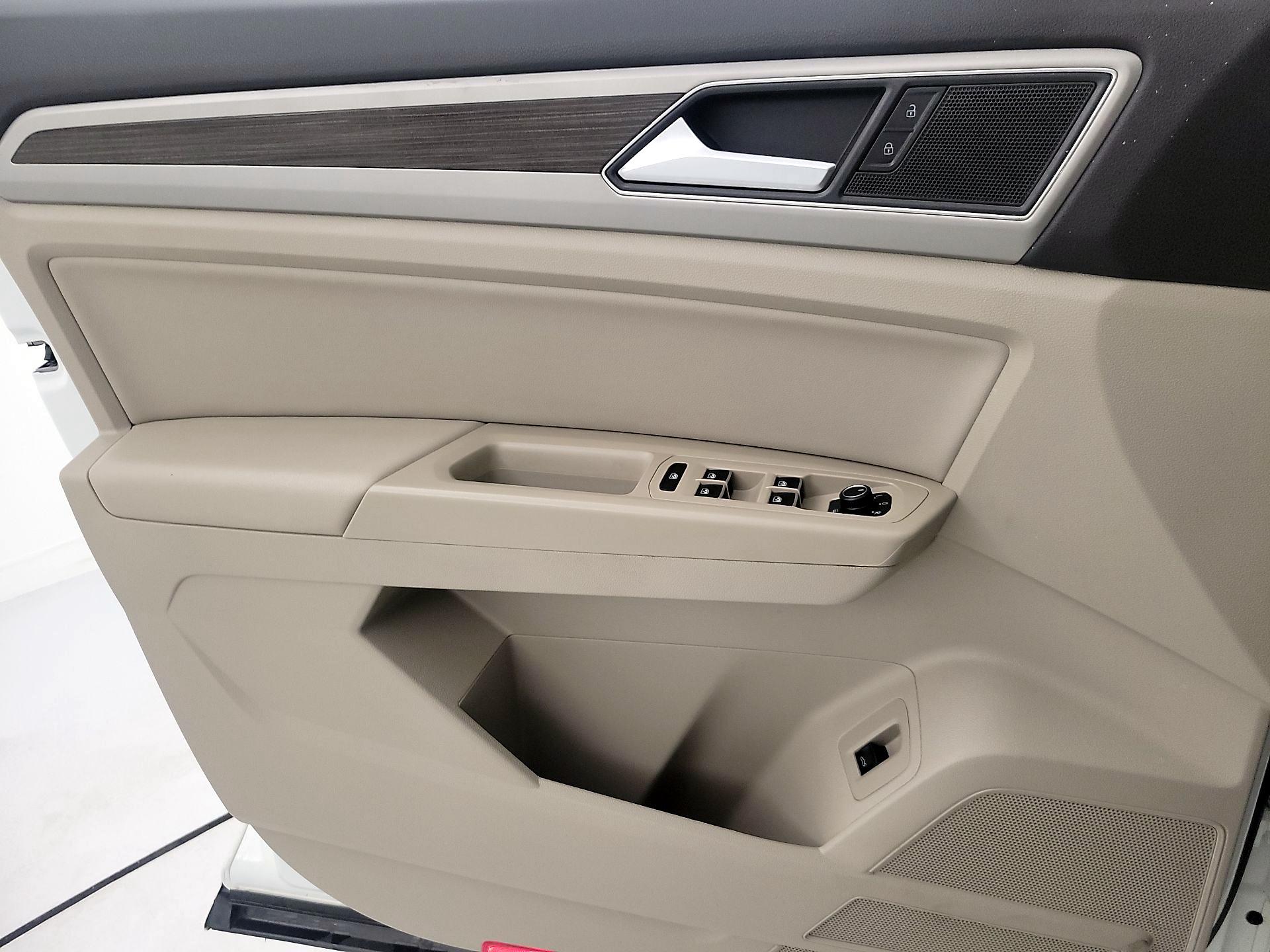 Thumbnail: 2019 Volkswagen Atlas - 12