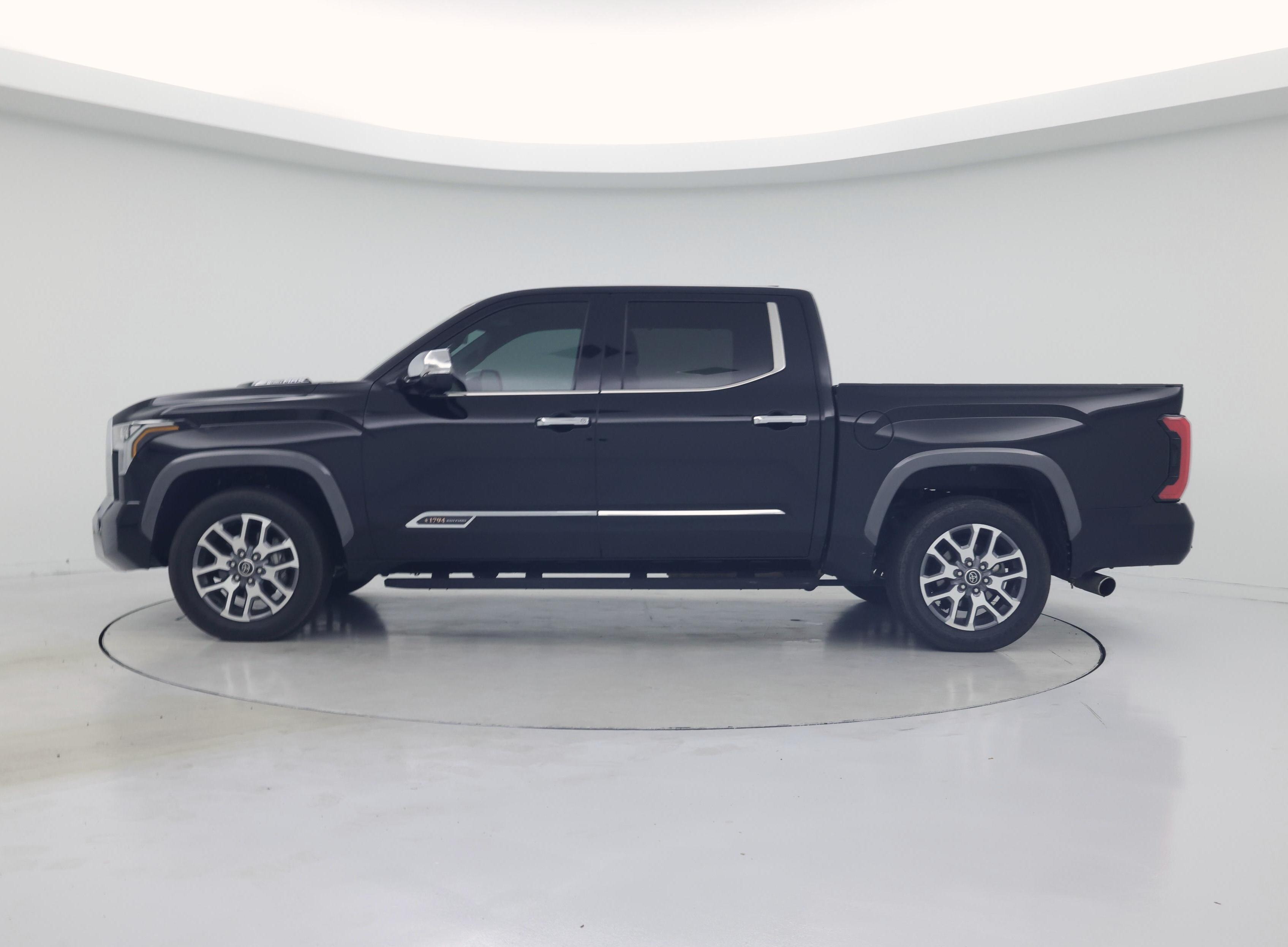 Thumbnail: 2024 Toyota Tundra - 3