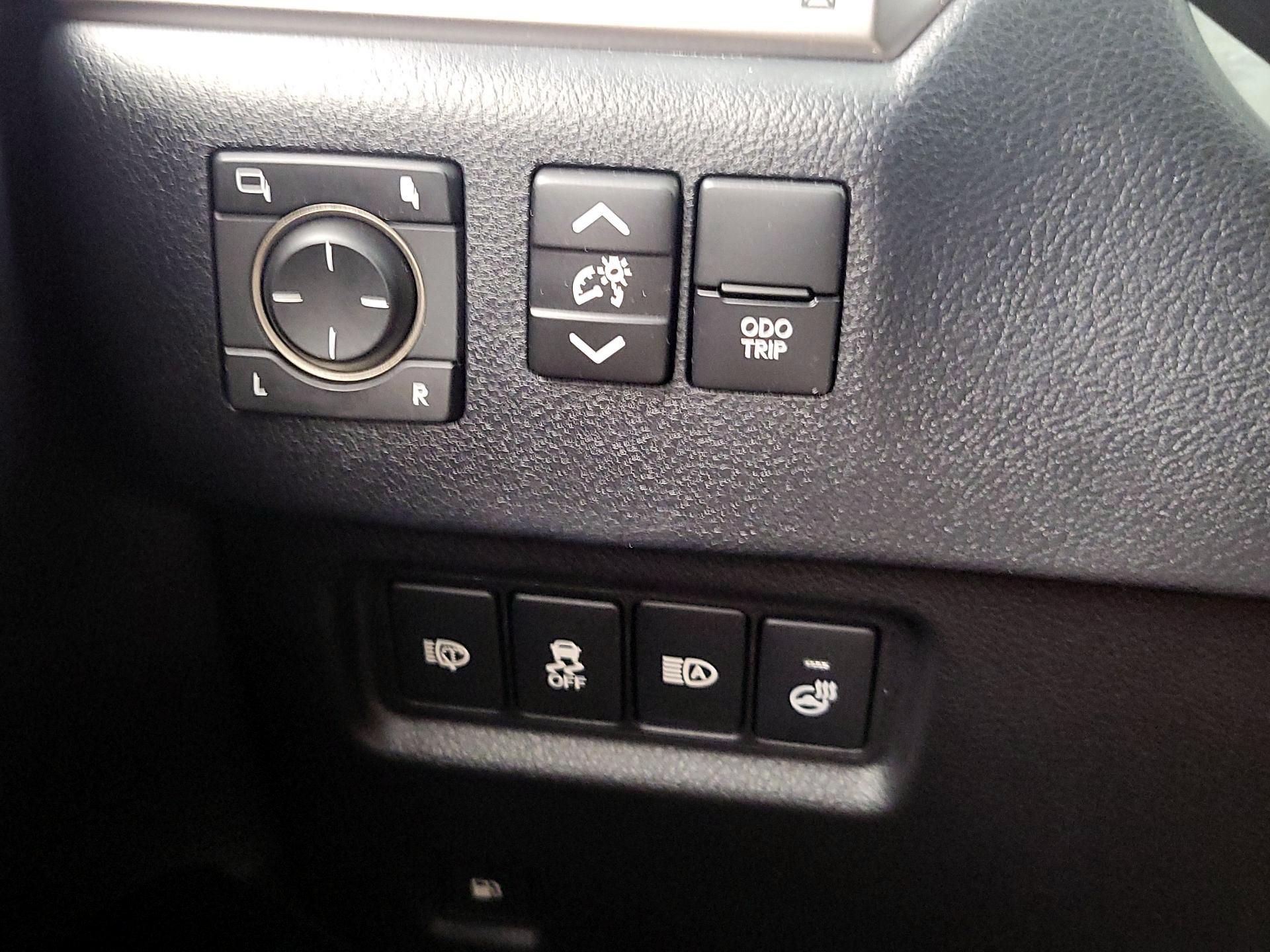 Thumbnail: 2023 Lexus GX - 13