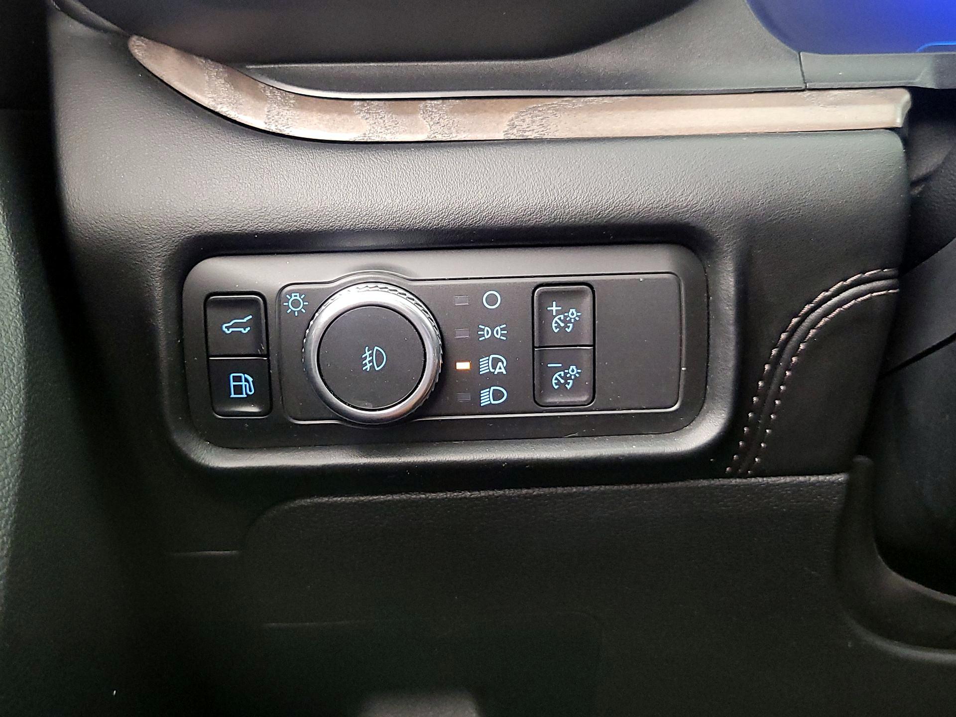 Thumbnail: 2022 Ford Explorer - 13