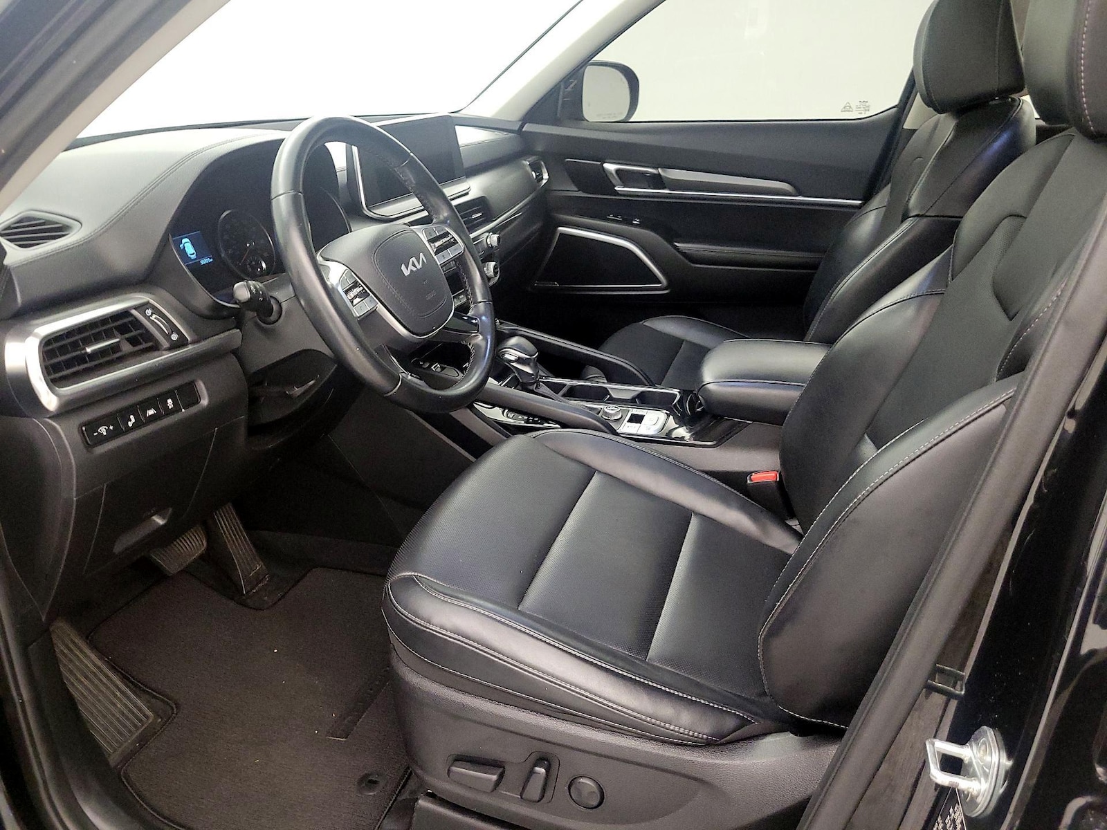 2022 Kia Telluride S - Photo 12