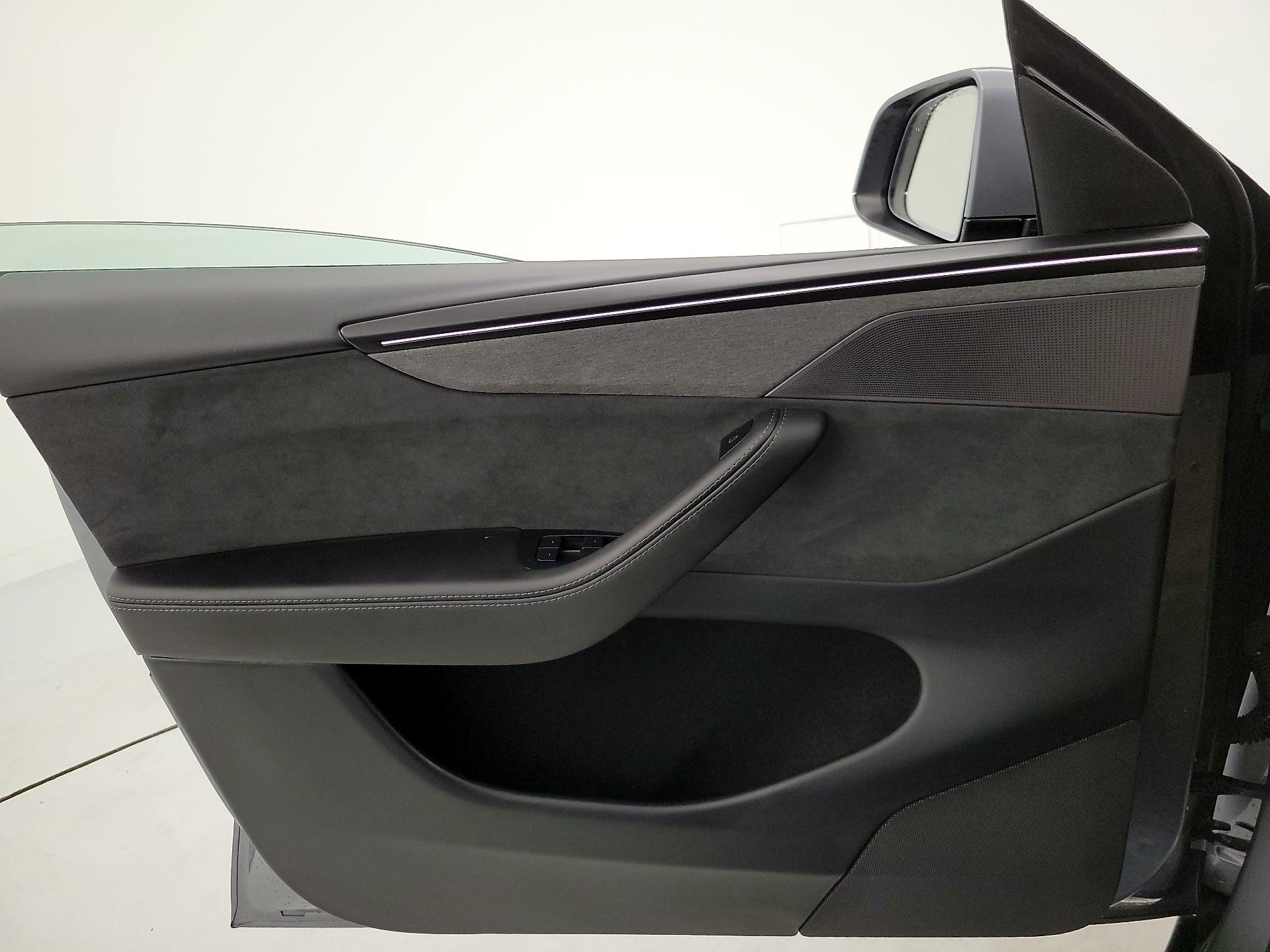 Thumbnail: 2026 Tesla Model Y - 12