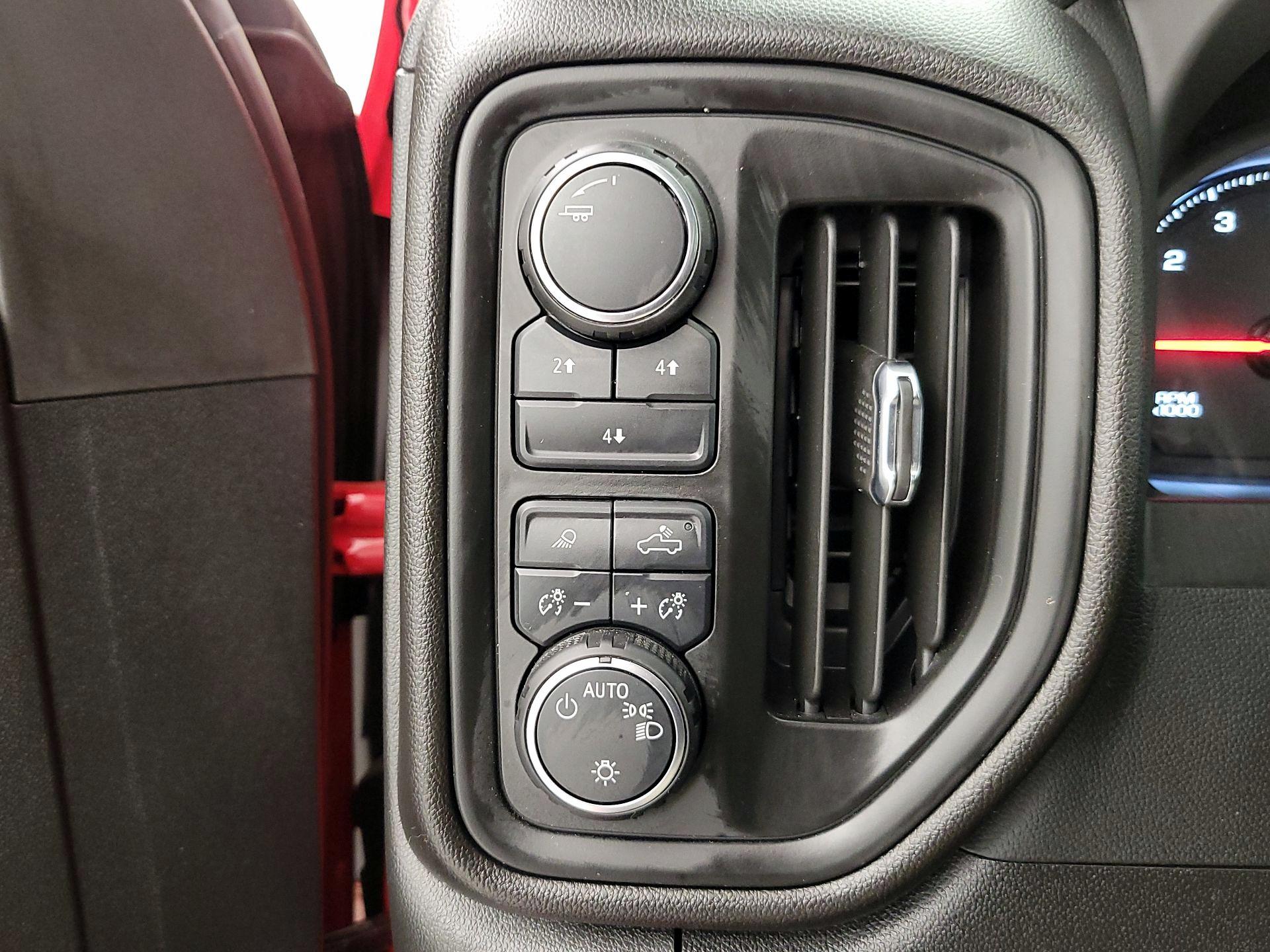 Thumbnail: 2025 Chevrolet Silverado 2500 - 13