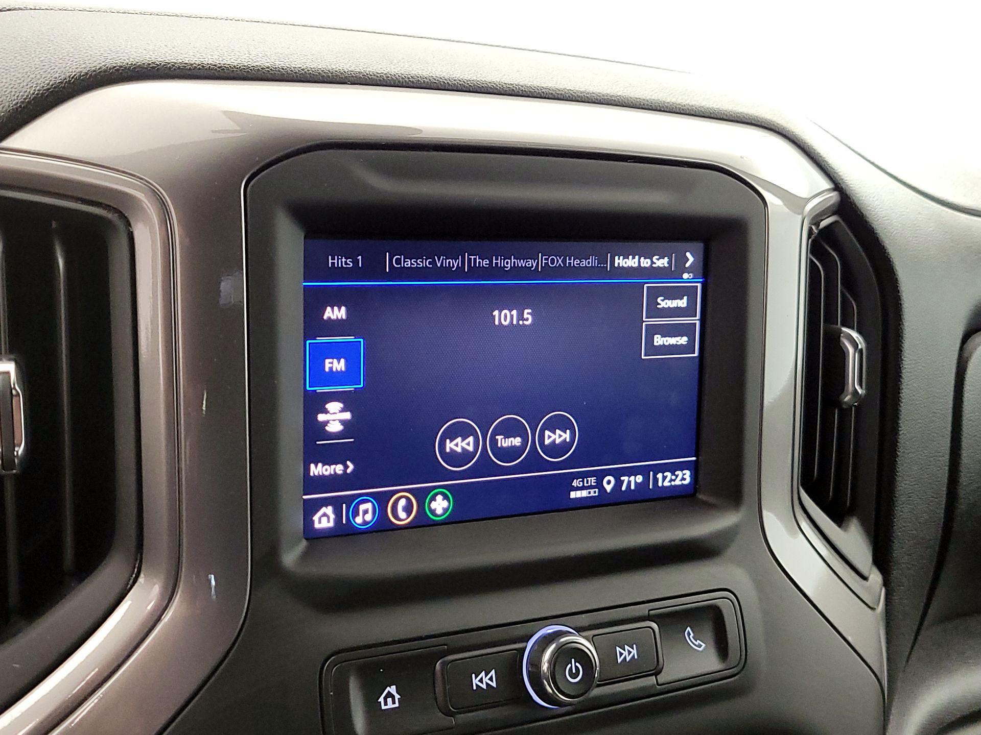 Thumbnail: 2025 Chevrolet Silverado 2500 - 15