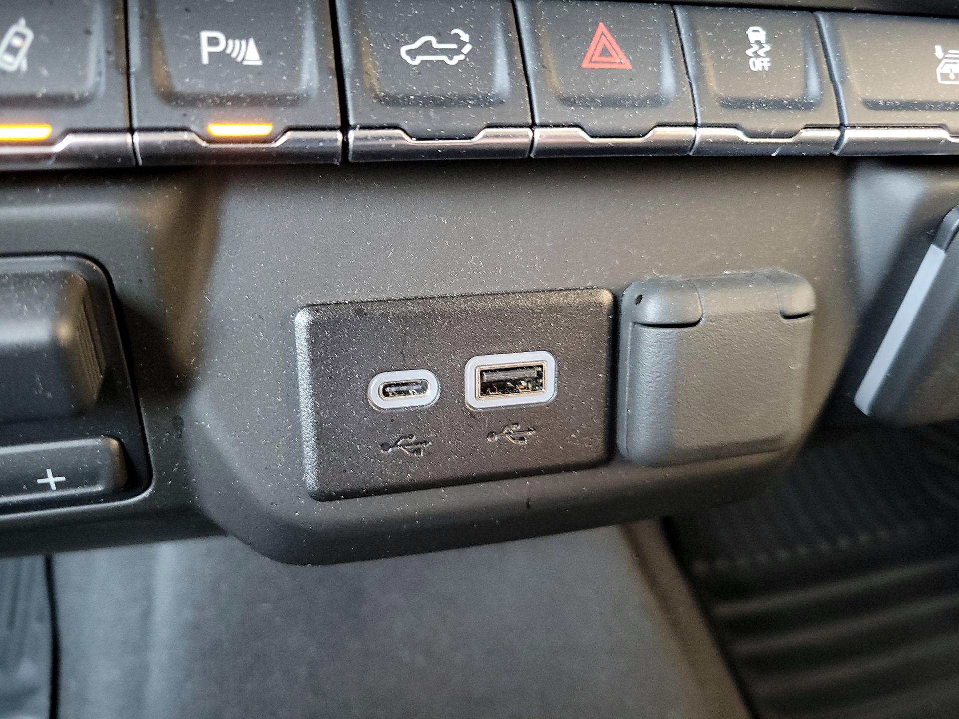 Thumbnail: 2025 Chevrolet Silverado 2500 - 18