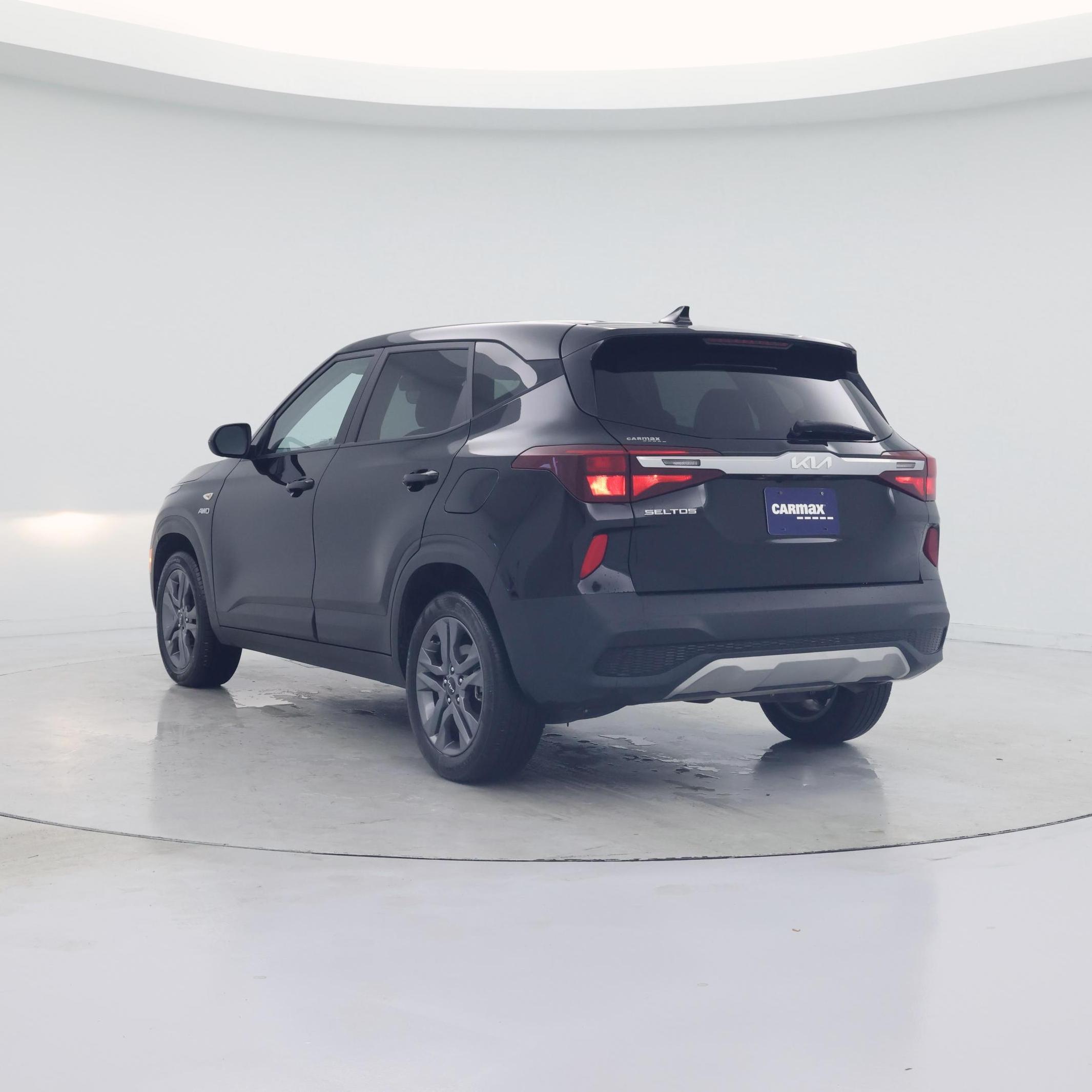 Thumbnail: 2023 Kia Seltos - 2