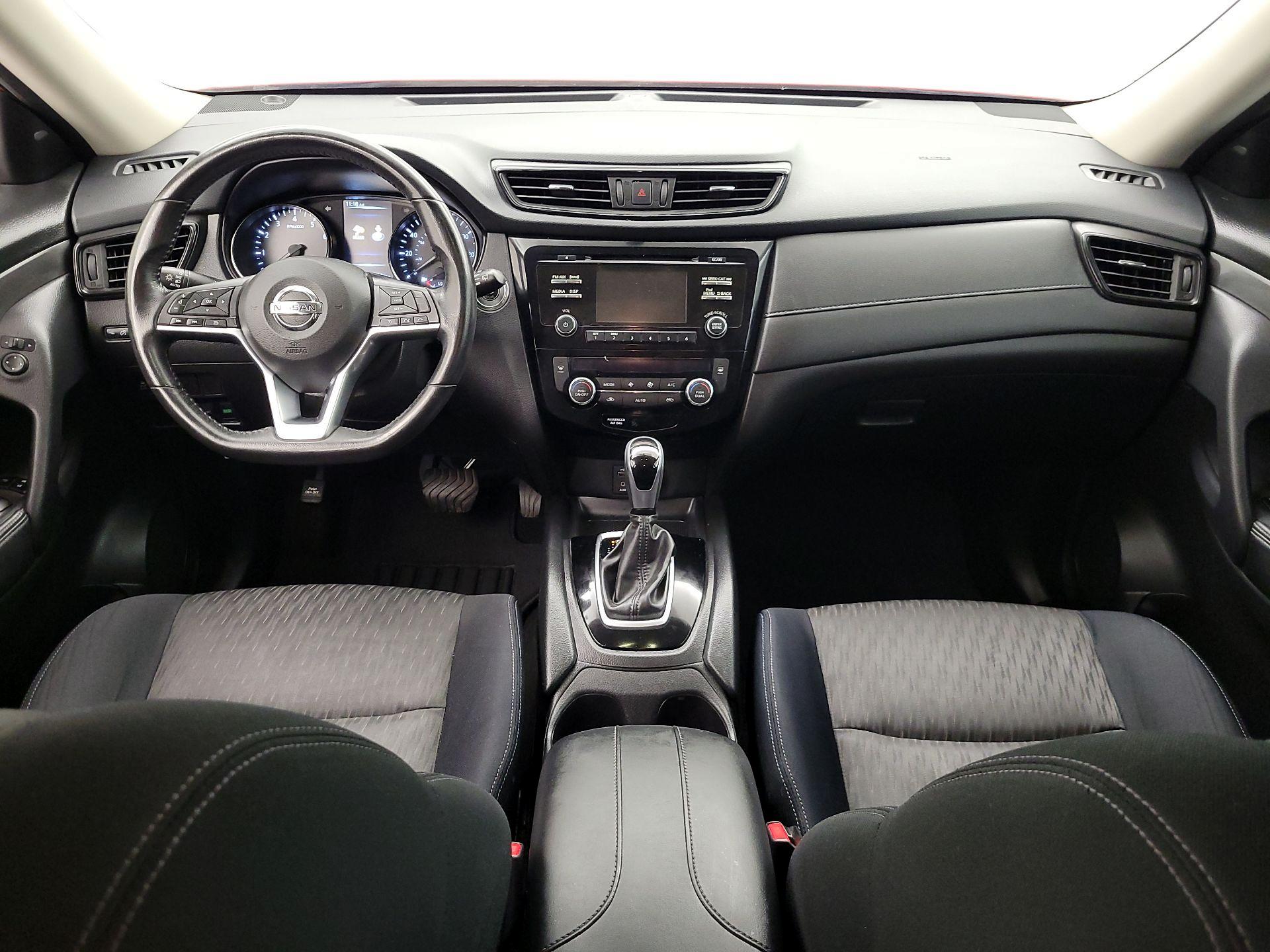 Thumbnail: 2017 Nissan Rogue - 9