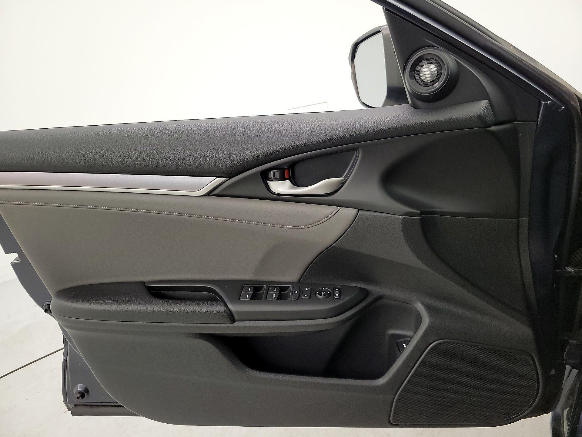 Thumbnail: 2018 Honda Civic - 12