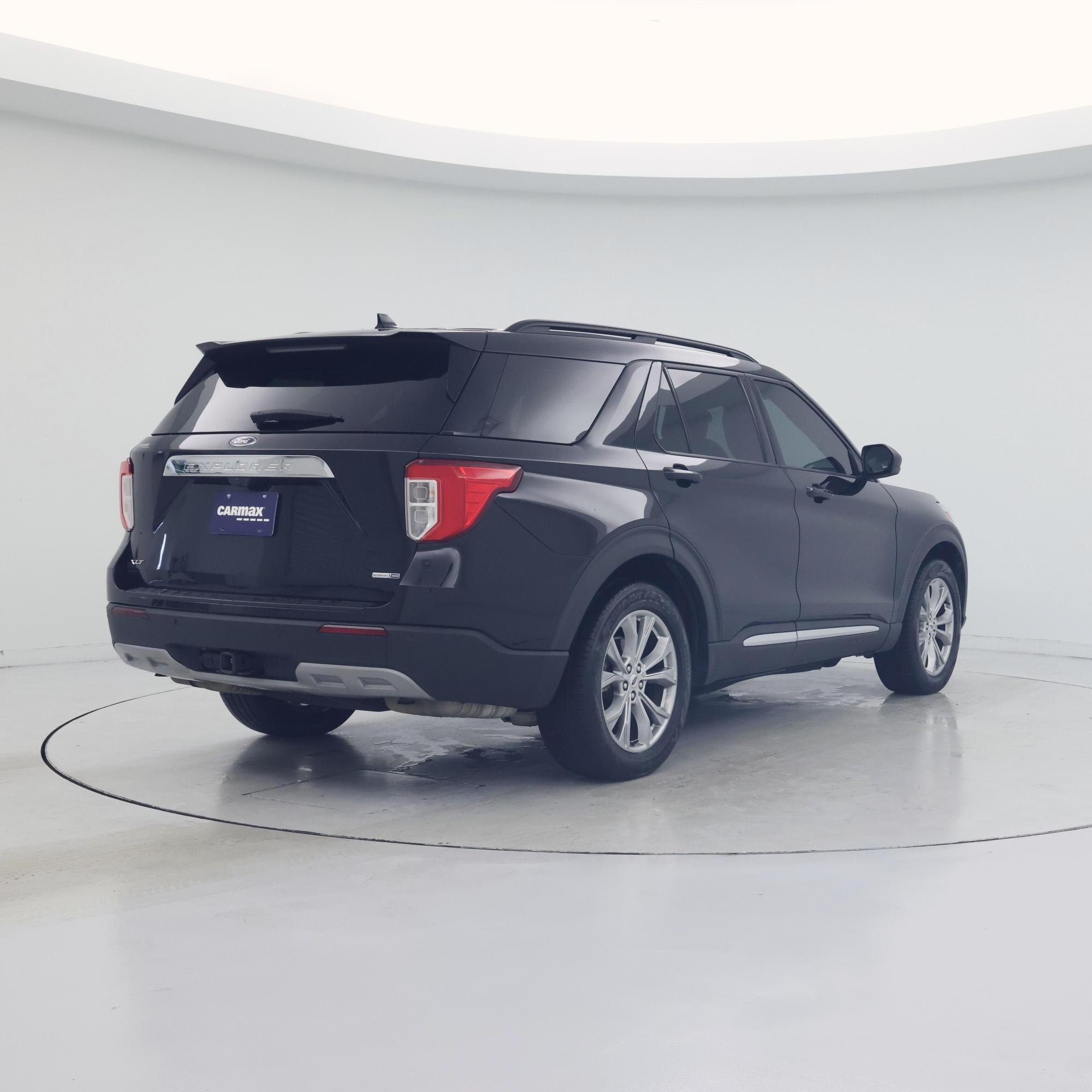 Thumbnail: 2020 Ford Explorer - 8
