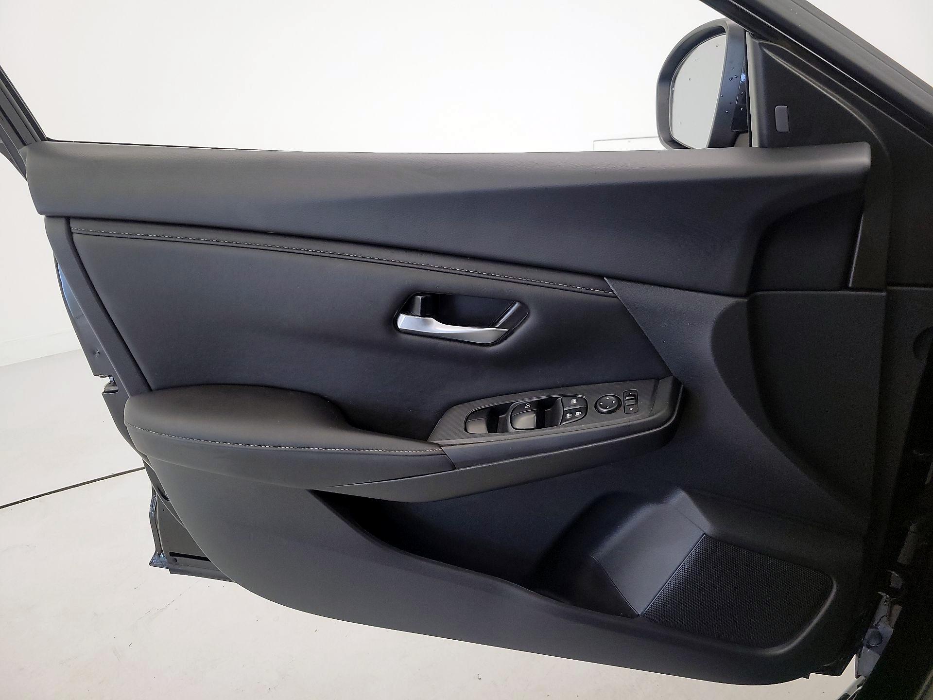 Thumbnail: 2023 Nissan Sentra - 12