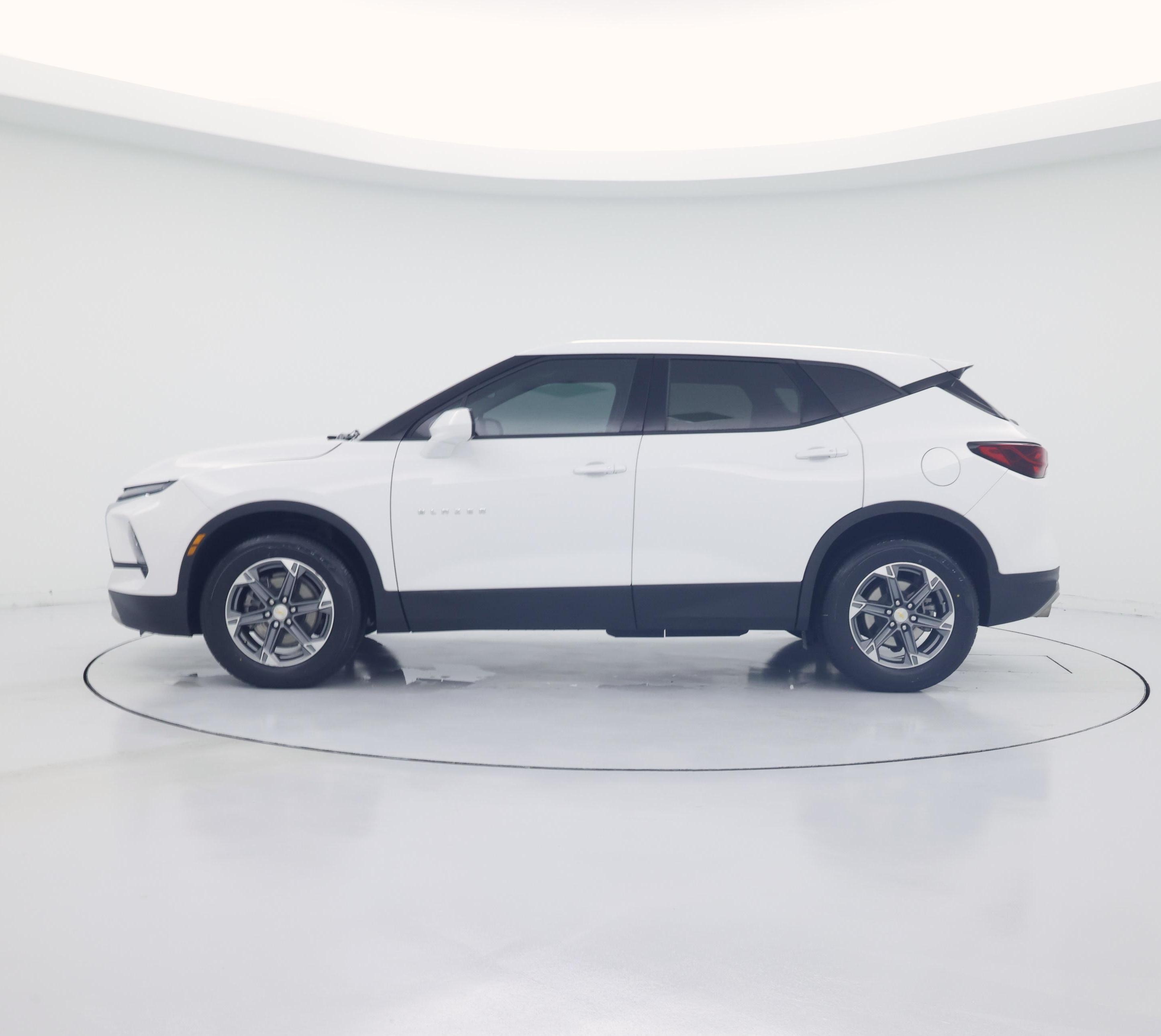 Thumbnail: 2023 Chevrolet Blazer - 3