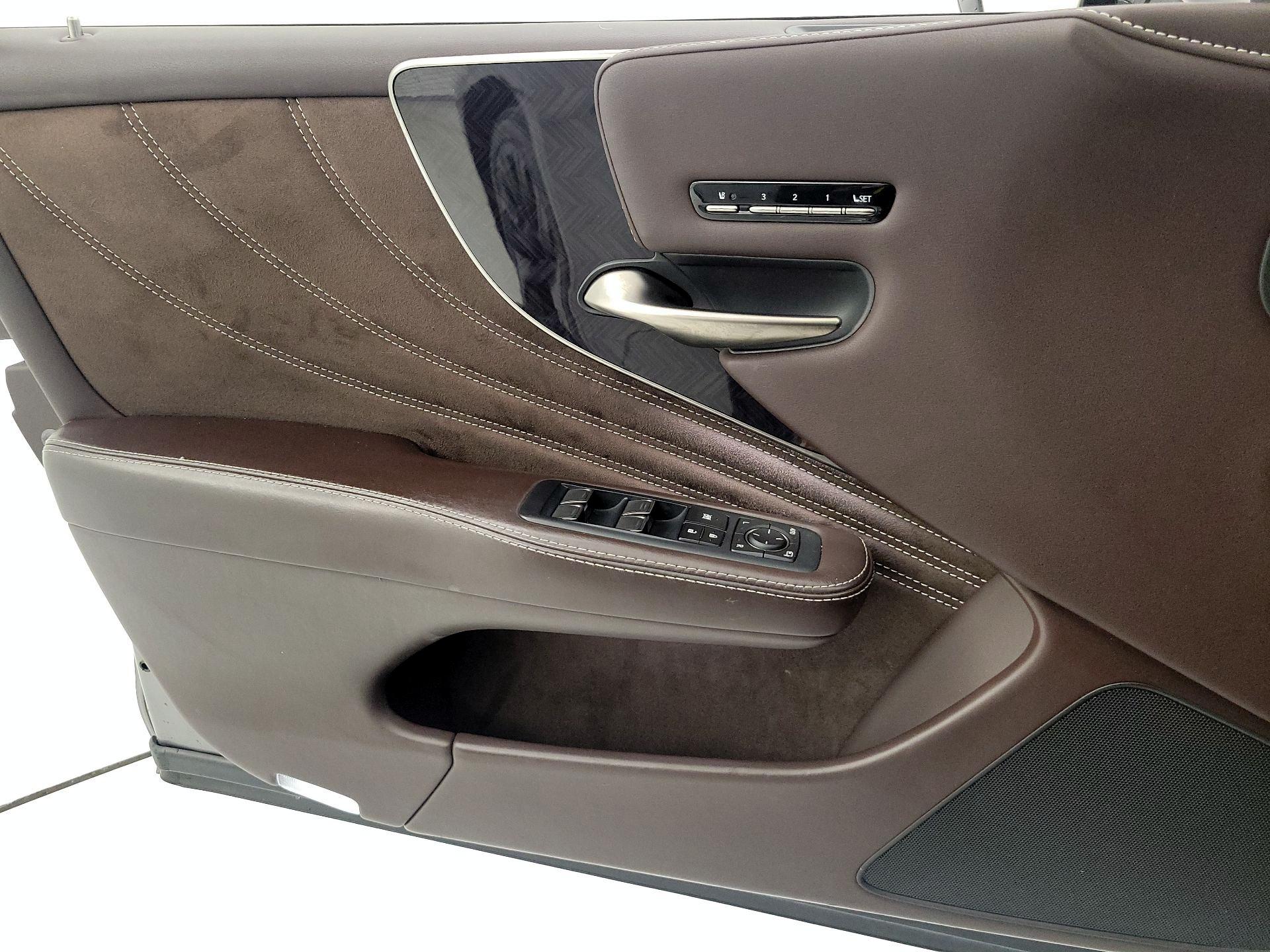 Thumbnail: 2019 Lexus LS - 12