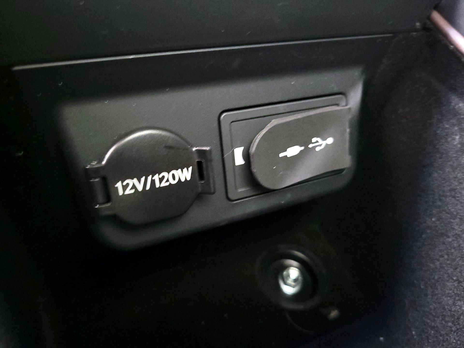 Thumbnail: 2019 Lexus LS - 19