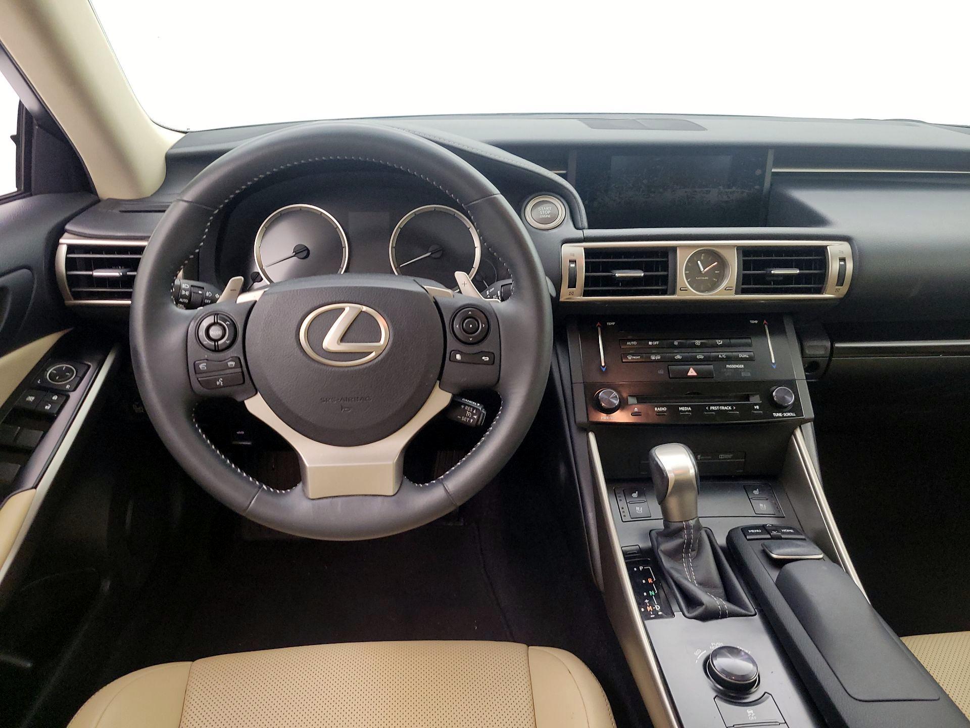 Thumbnail: 2014 Lexus IS - 10