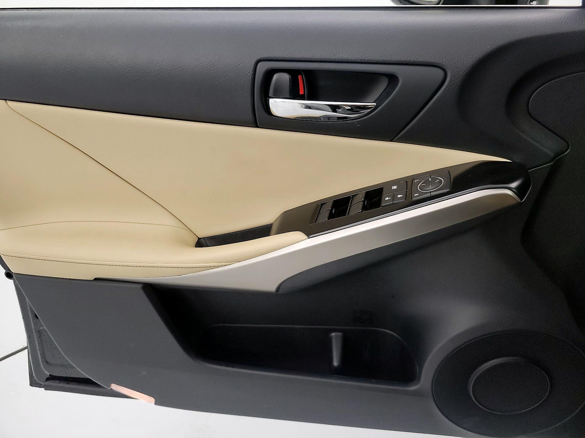 Thumbnail: 2014 Lexus IS - 12