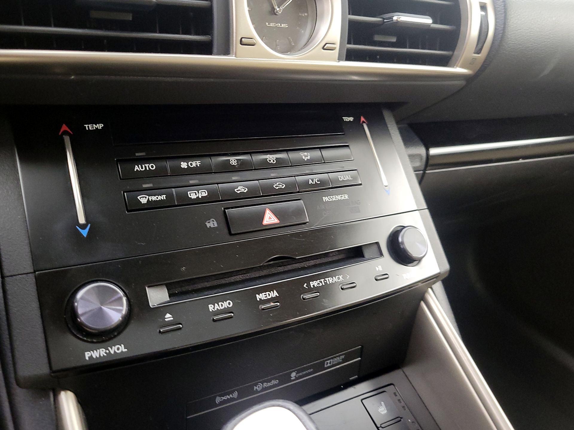 Thumbnail: 2014 Lexus IS - 17