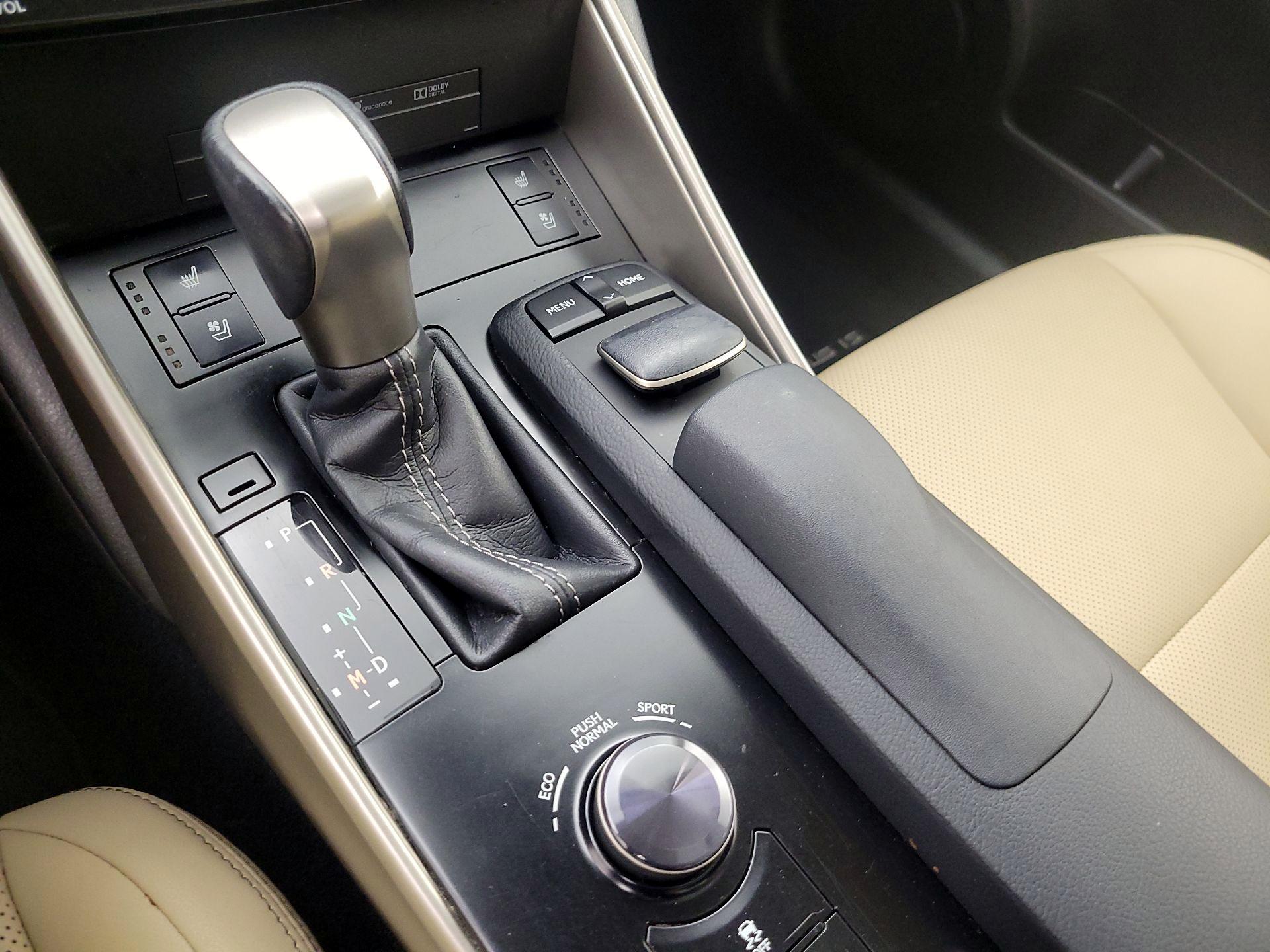 Thumbnail: 2014 Lexus IS - 18