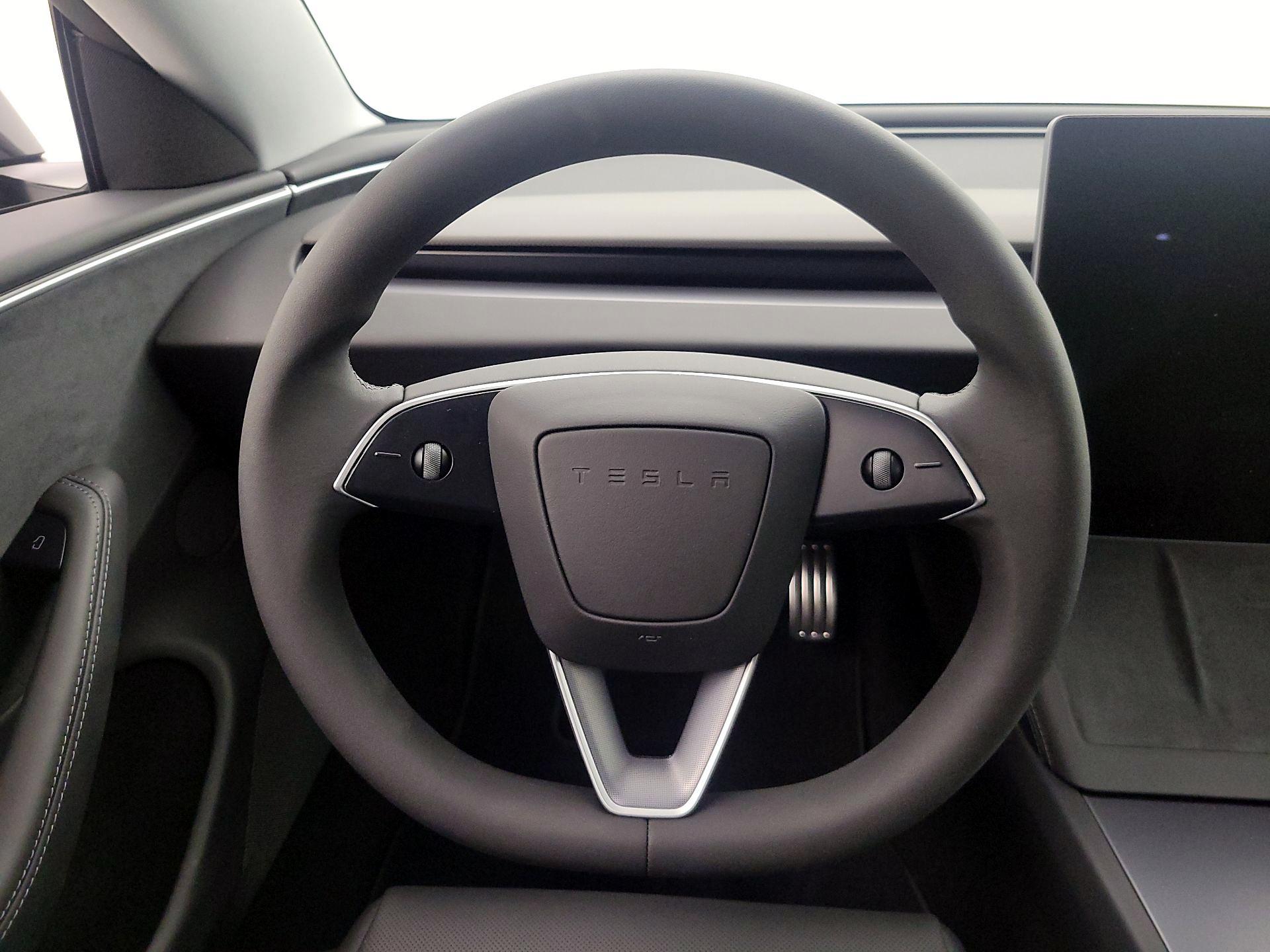 Thumbnail: 2024 Tesla Model 3 - 10