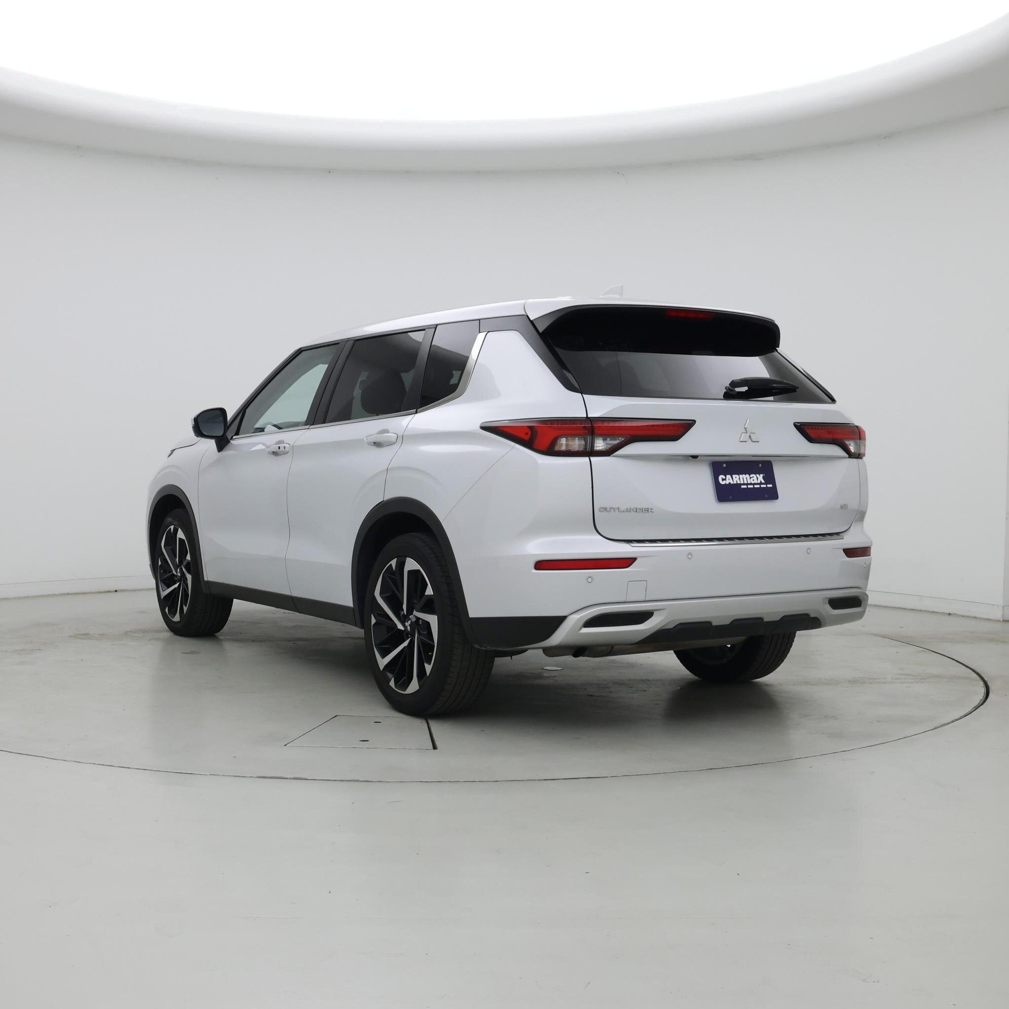 Thumbnail: 2024 Mitsubishi Outlander - 2