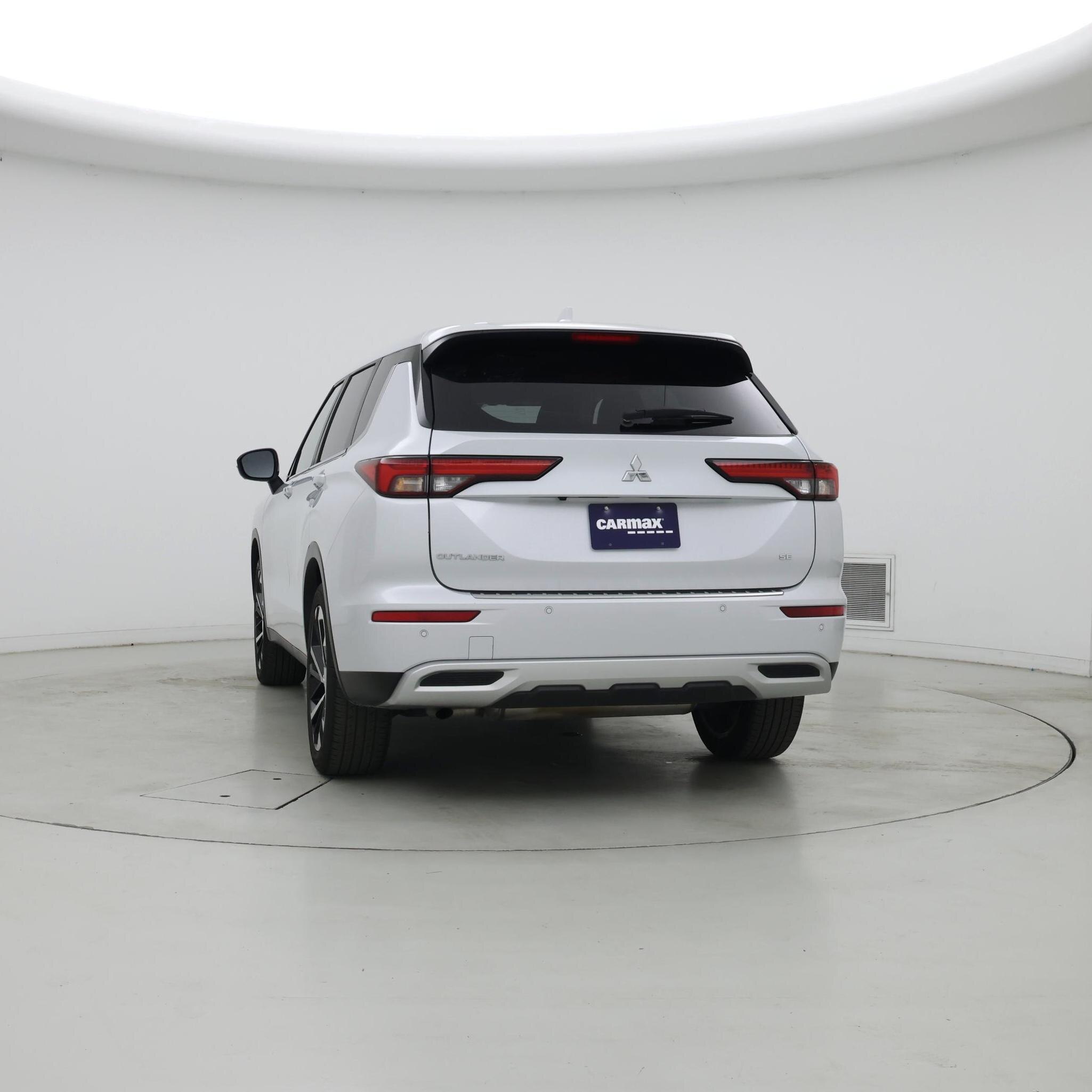 Thumbnail: 2024 Mitsubishi Outlander - 6
