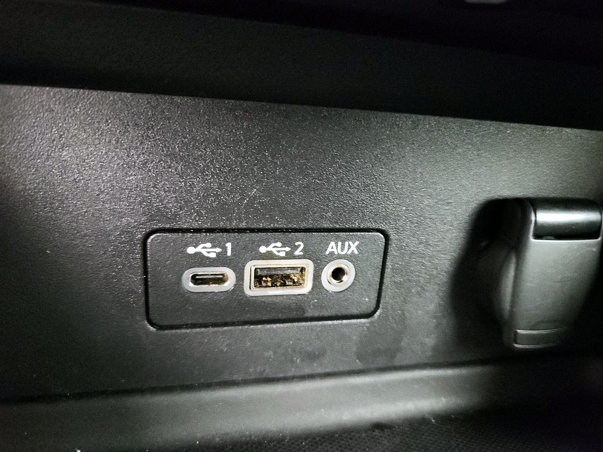 Thumbnail: 2022 Nissan Sentra - 18