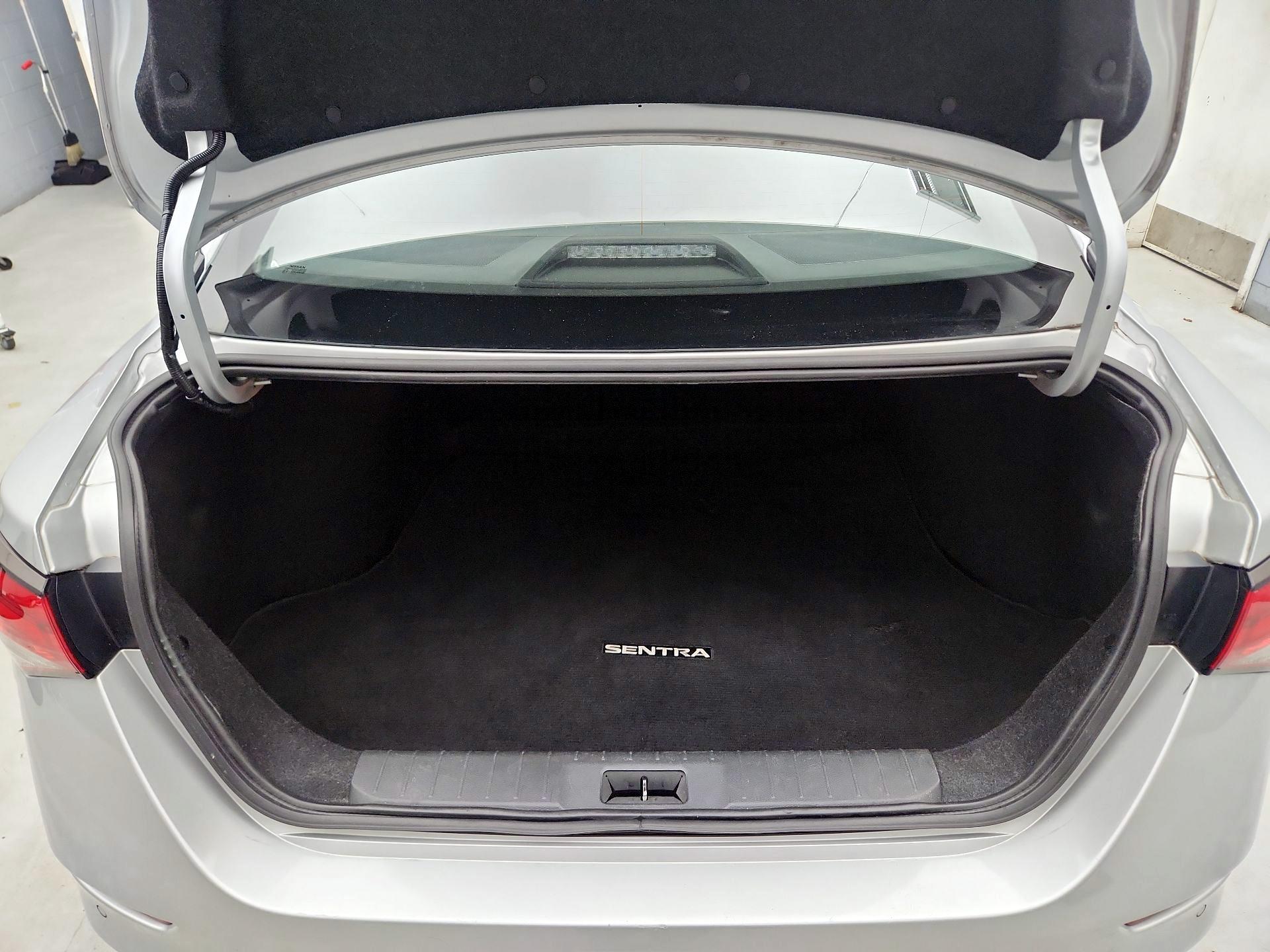 Thumbnail: 2022 Nissan Sentra - 20