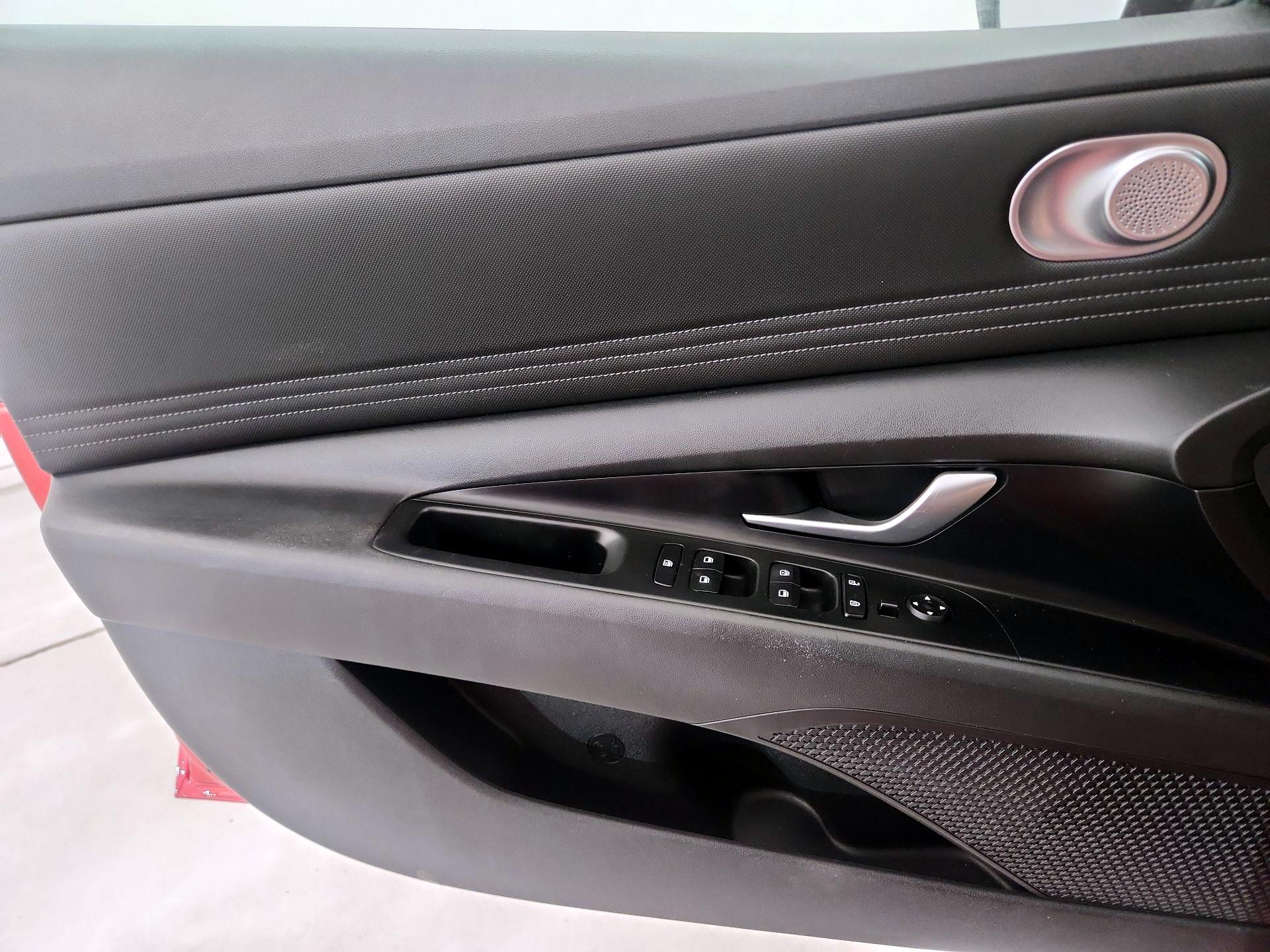 Thumbnail: 2023 Hyundai Elantra - 12