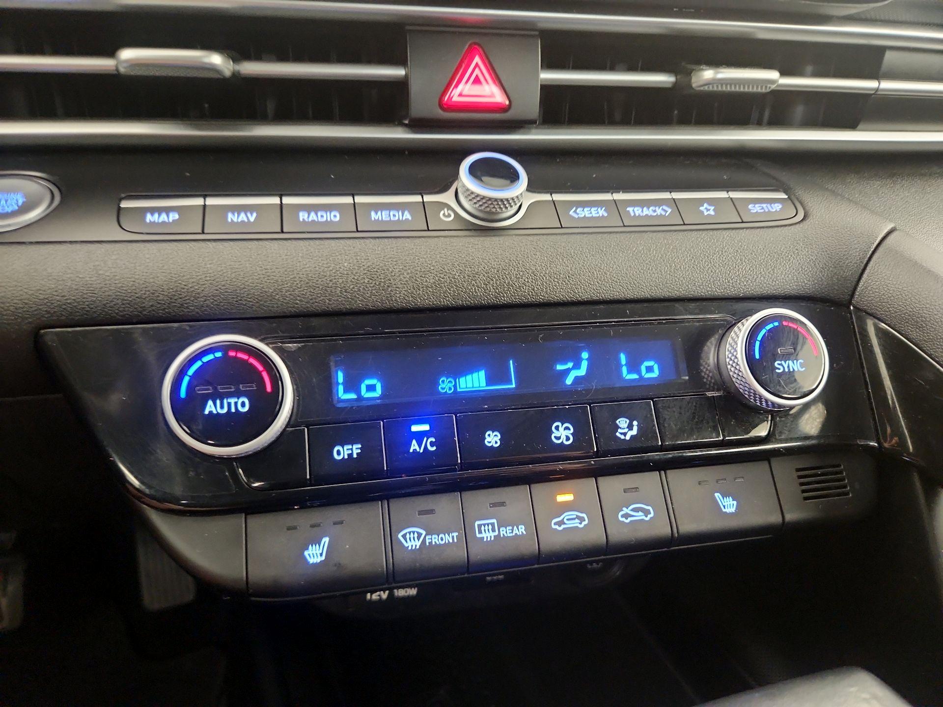 Thumbnail: 2023 Hyundai Elantra - 17