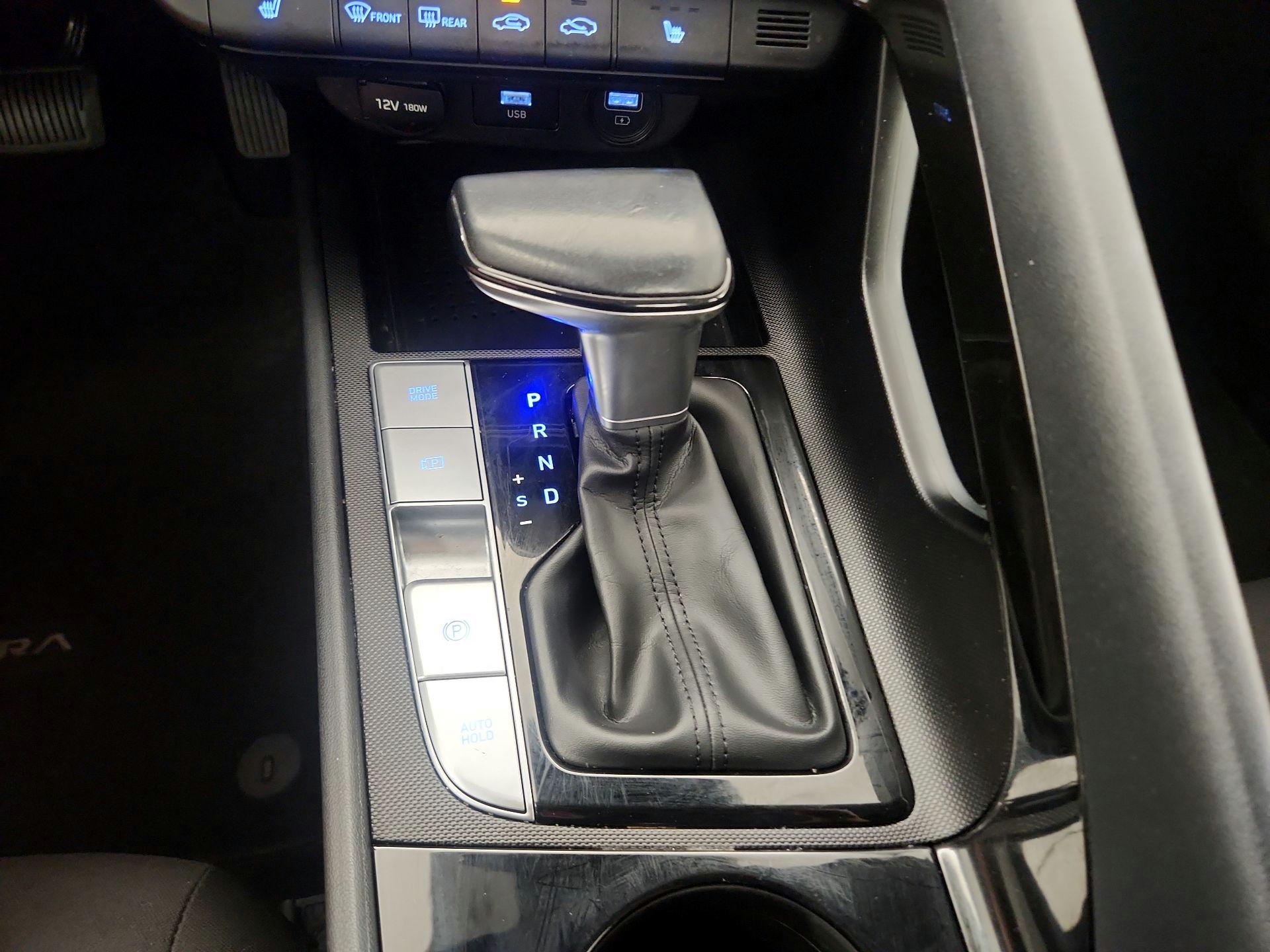 Thumbnail: 2023 Hyundai Elantra - 18