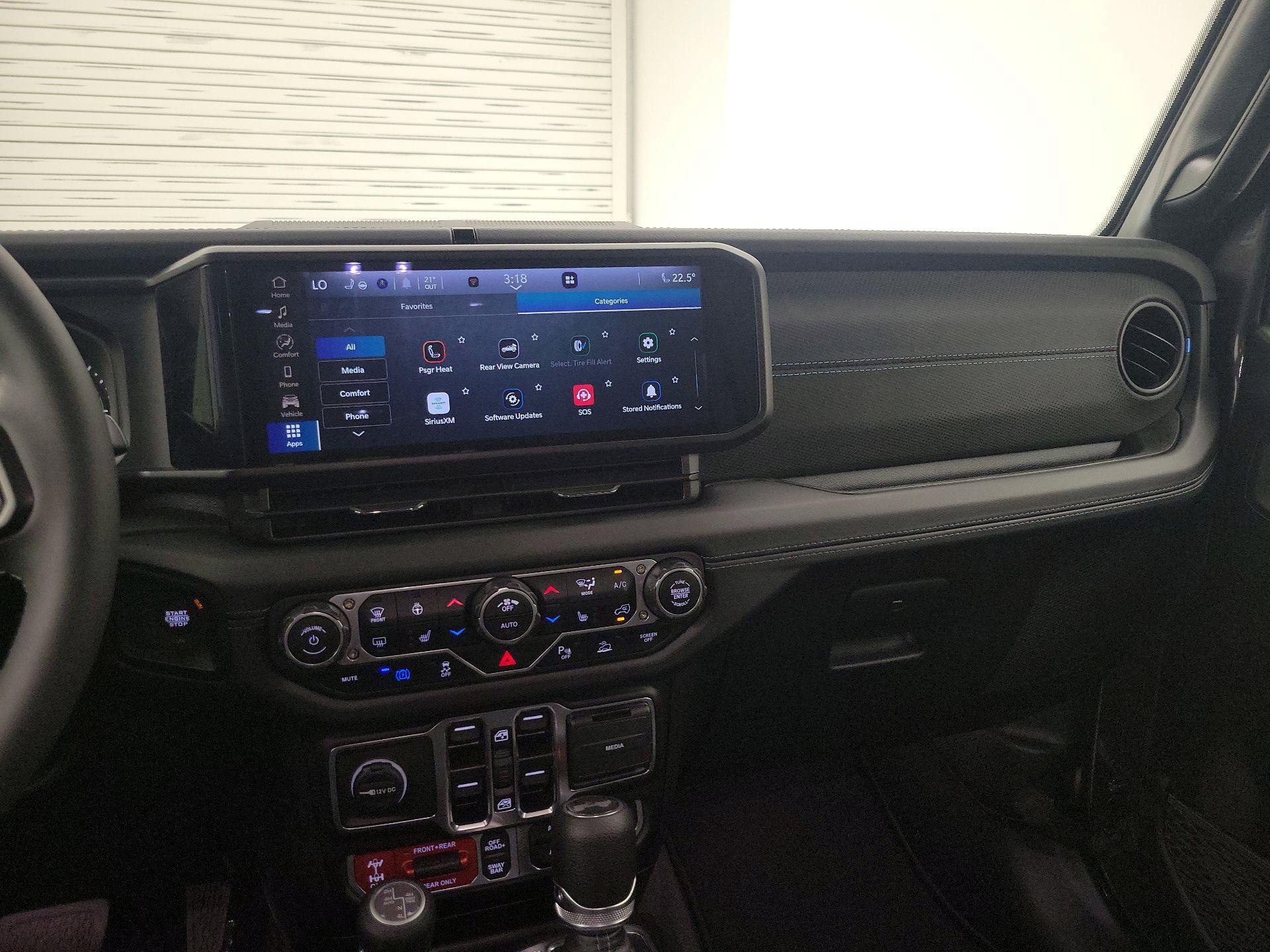 Thumbnail: 2025 Jeep Wrangler - 9