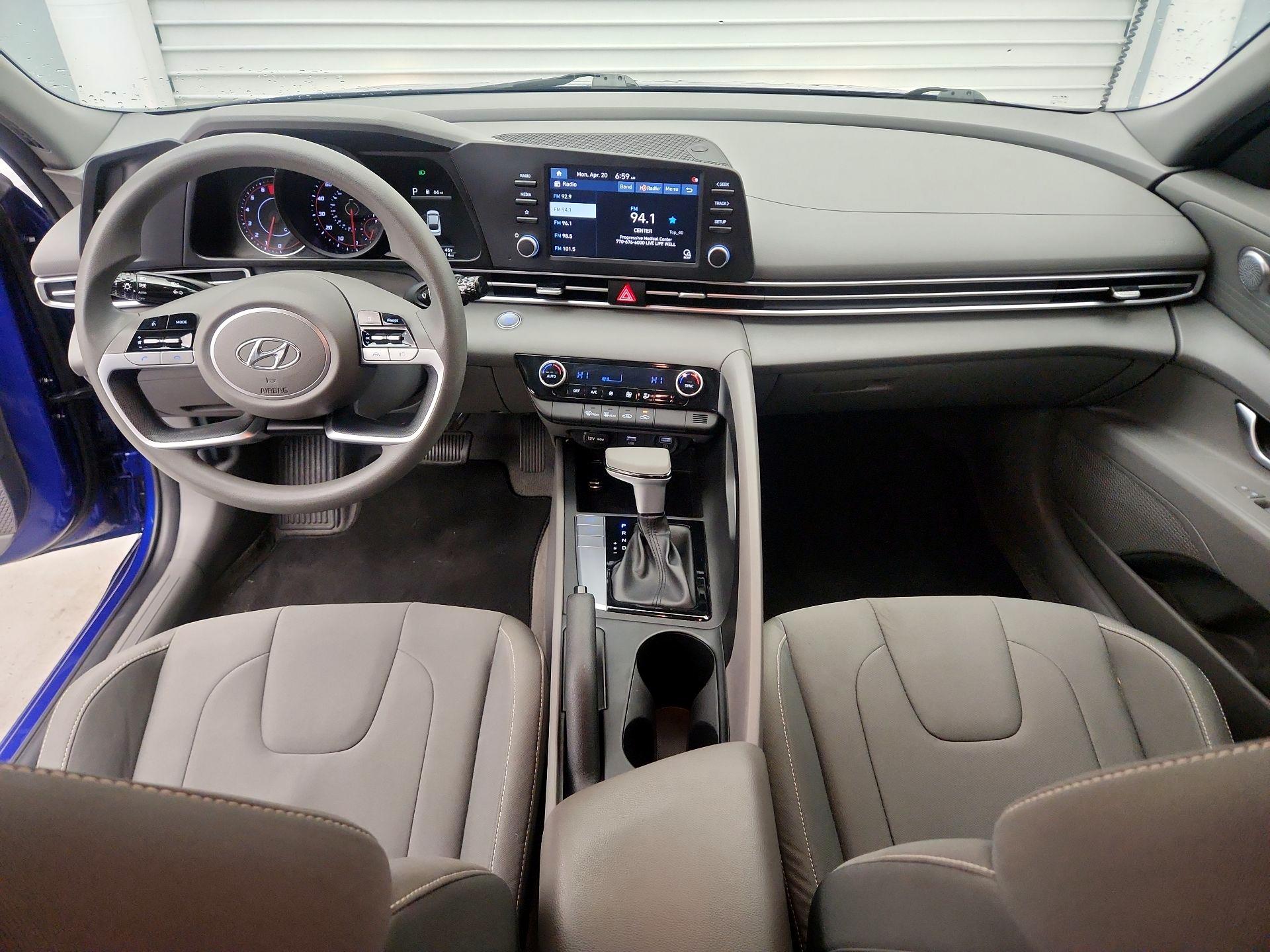 Thumbnail: 2022 Hyundai Elantra - 9