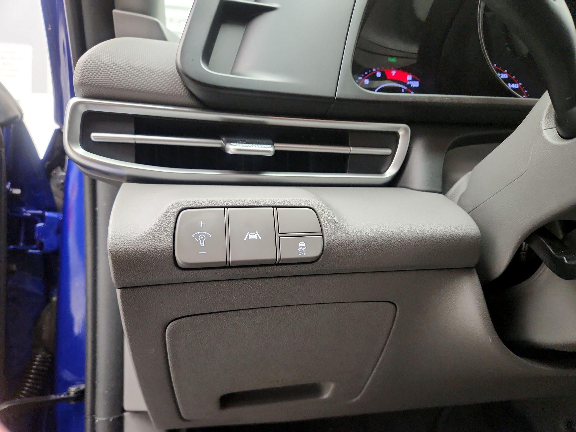 Thumbnail: 2022 Hyundai Elantra - 13