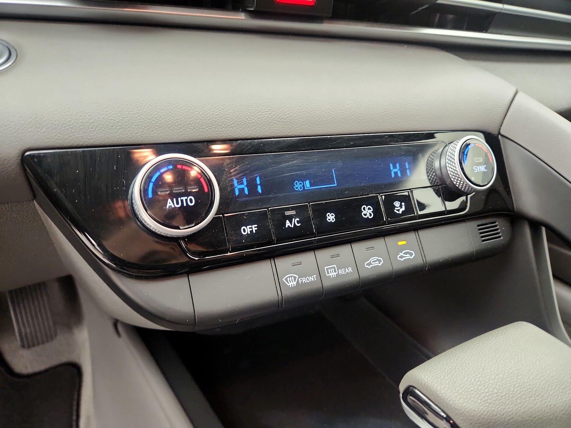 Thumbnail: 2022 Hyundai Elantra - 16