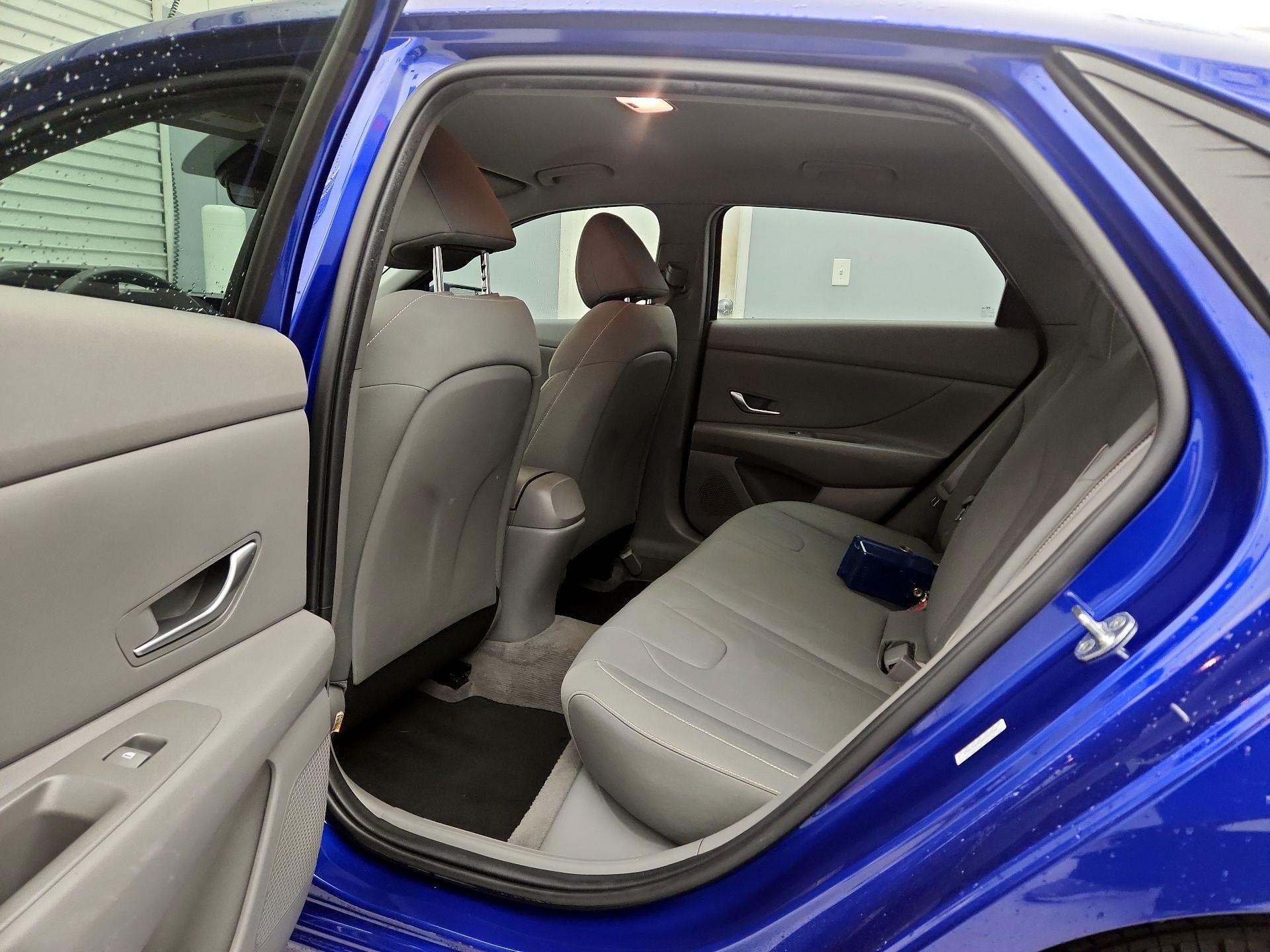 Thumbnail: 2022 Hyundai Elantra - 19