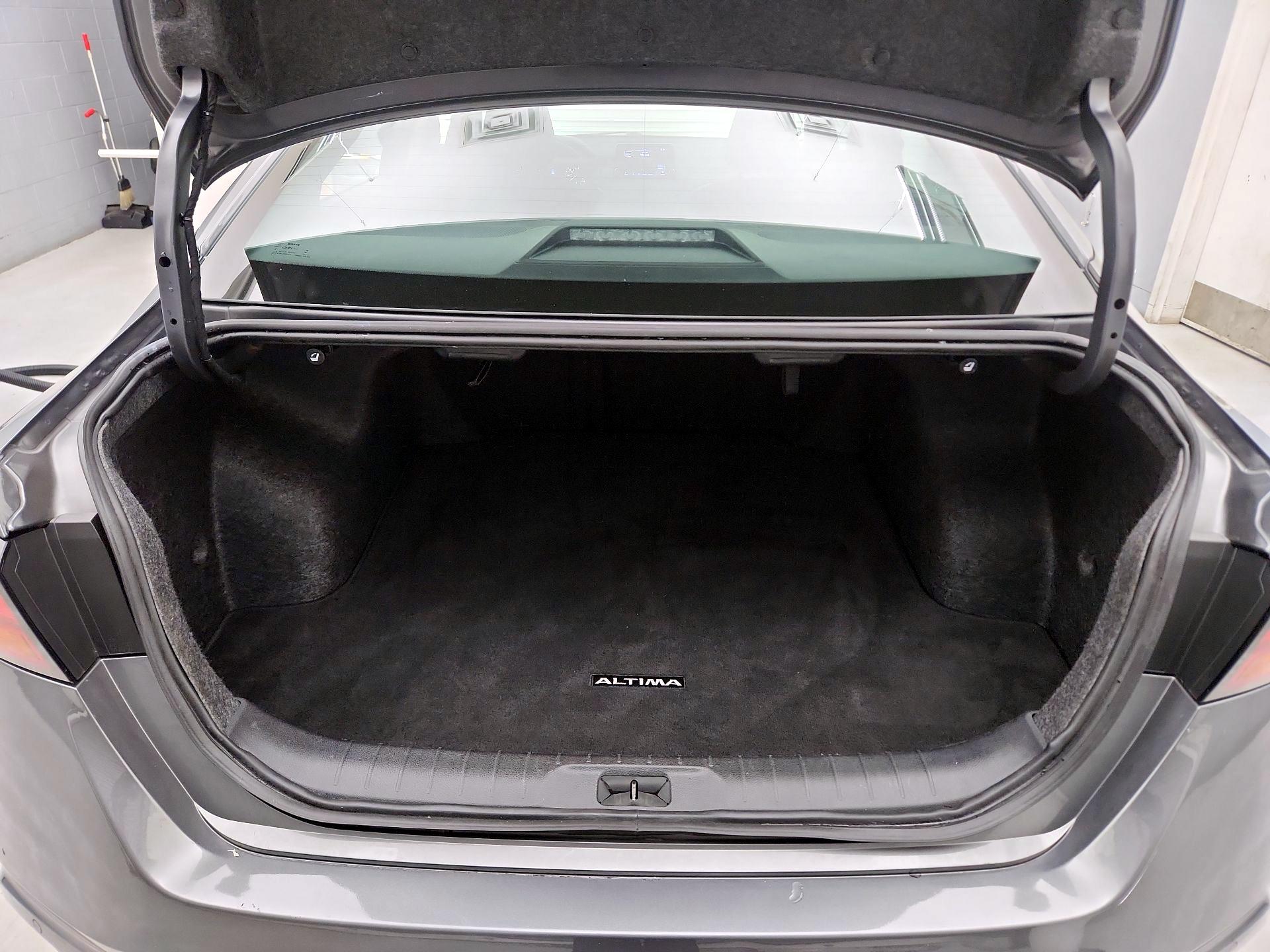 Thumbnail: 2024 Nissan Altima - 20